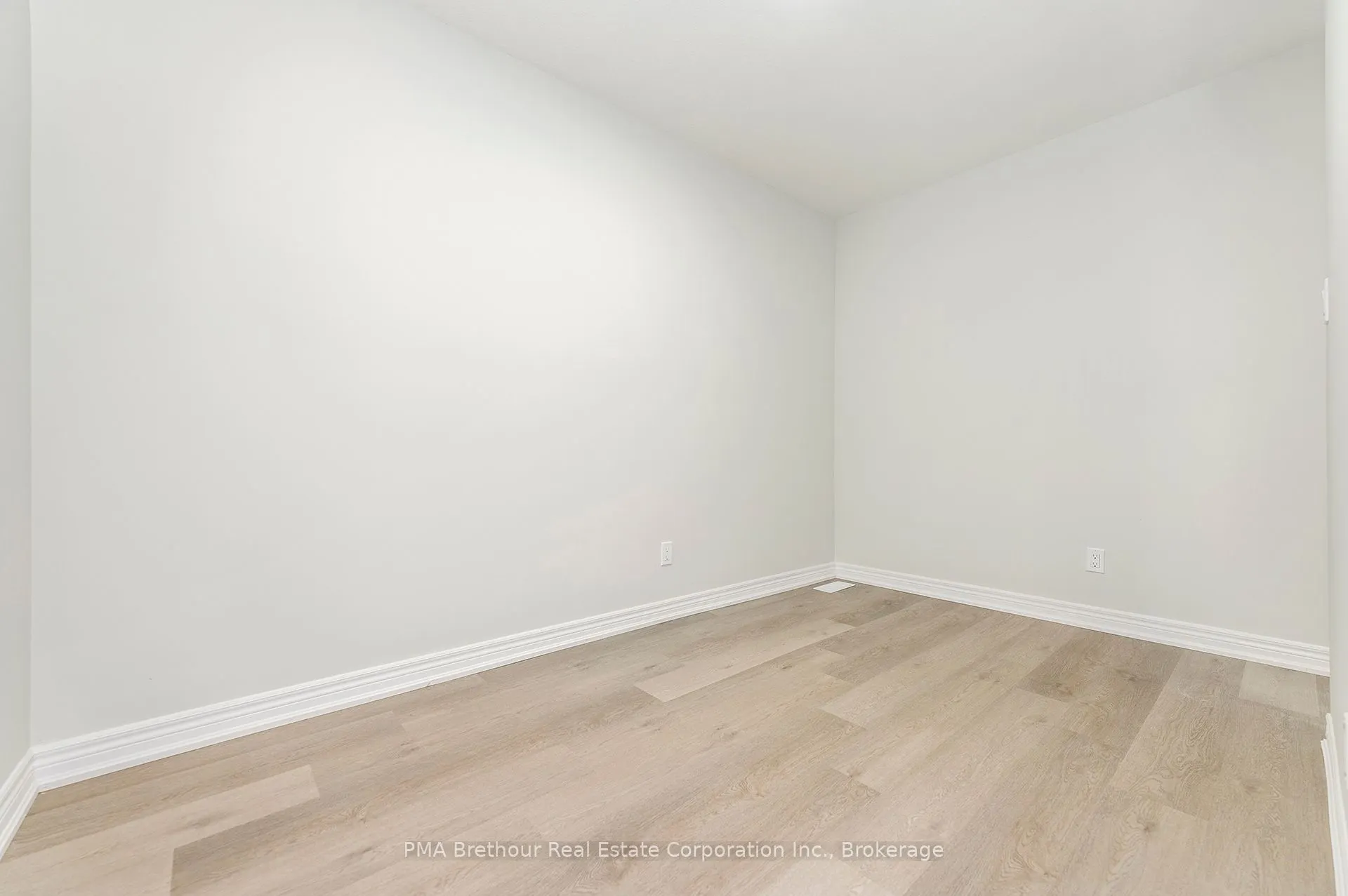 11 Winters Crescent, #24