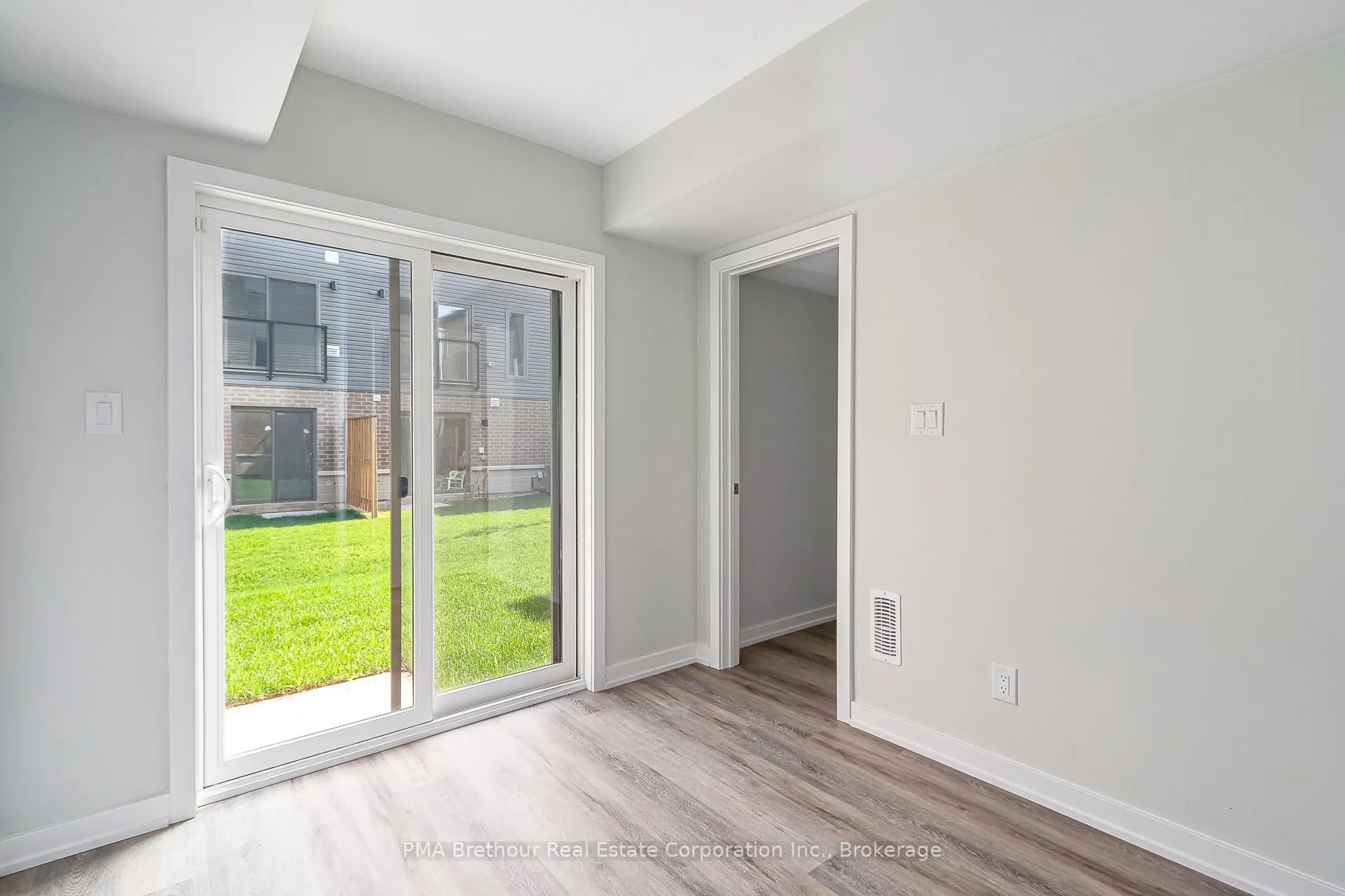 35 Dawson Drive, #4
