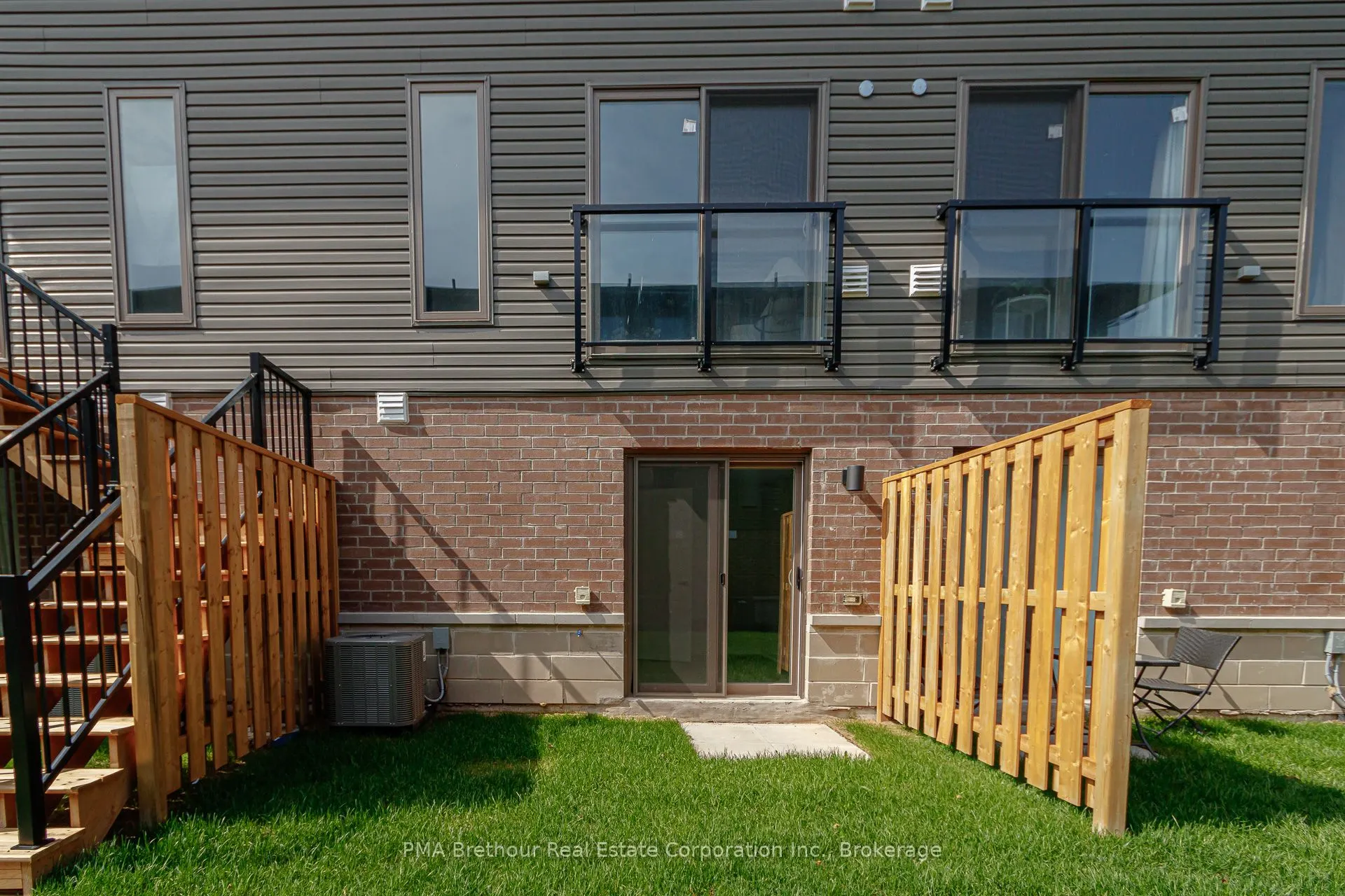 35 Dawson Drive, #4