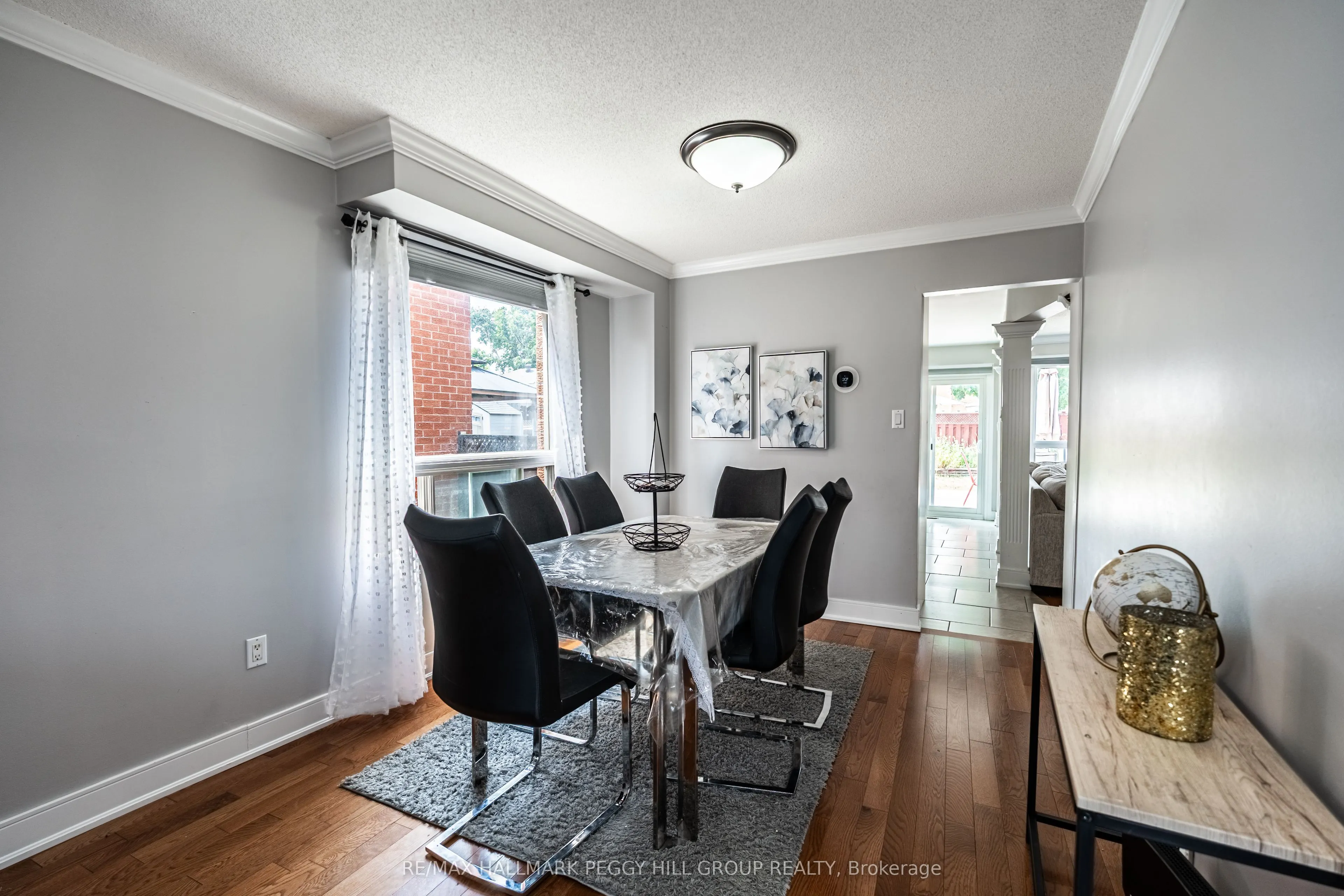45 Weatherup Crescent