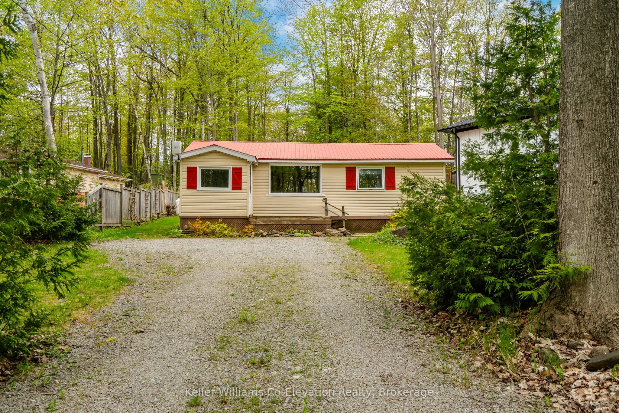 48 MCARTHUR Drive