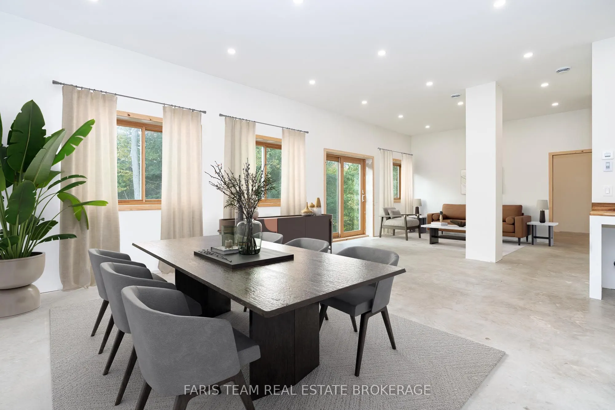 2576 Champlain Road