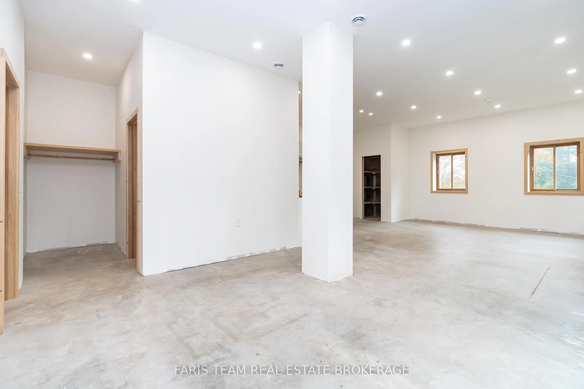 2576 Champlain Road