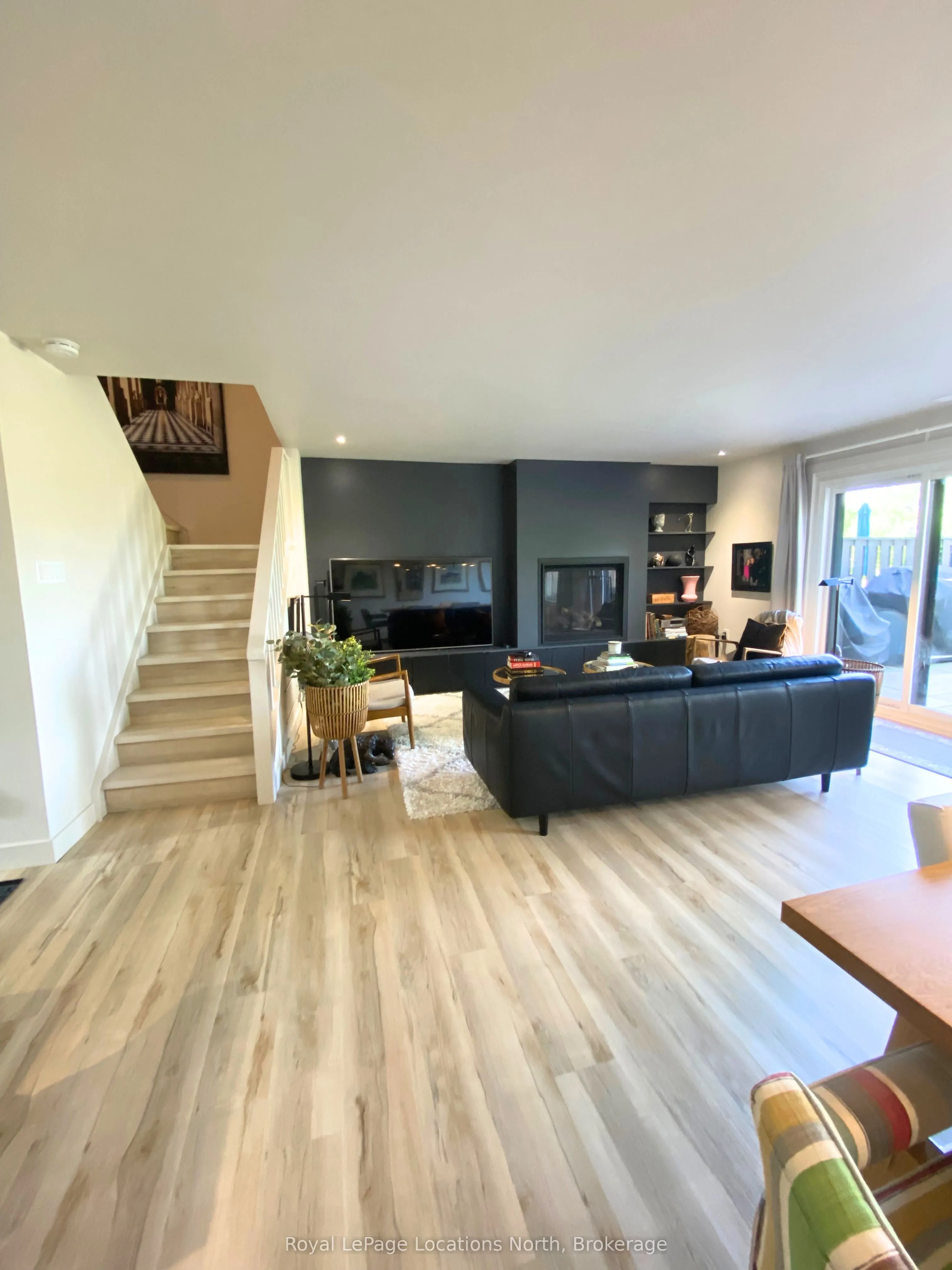 152 Escarpment Crescent, #12