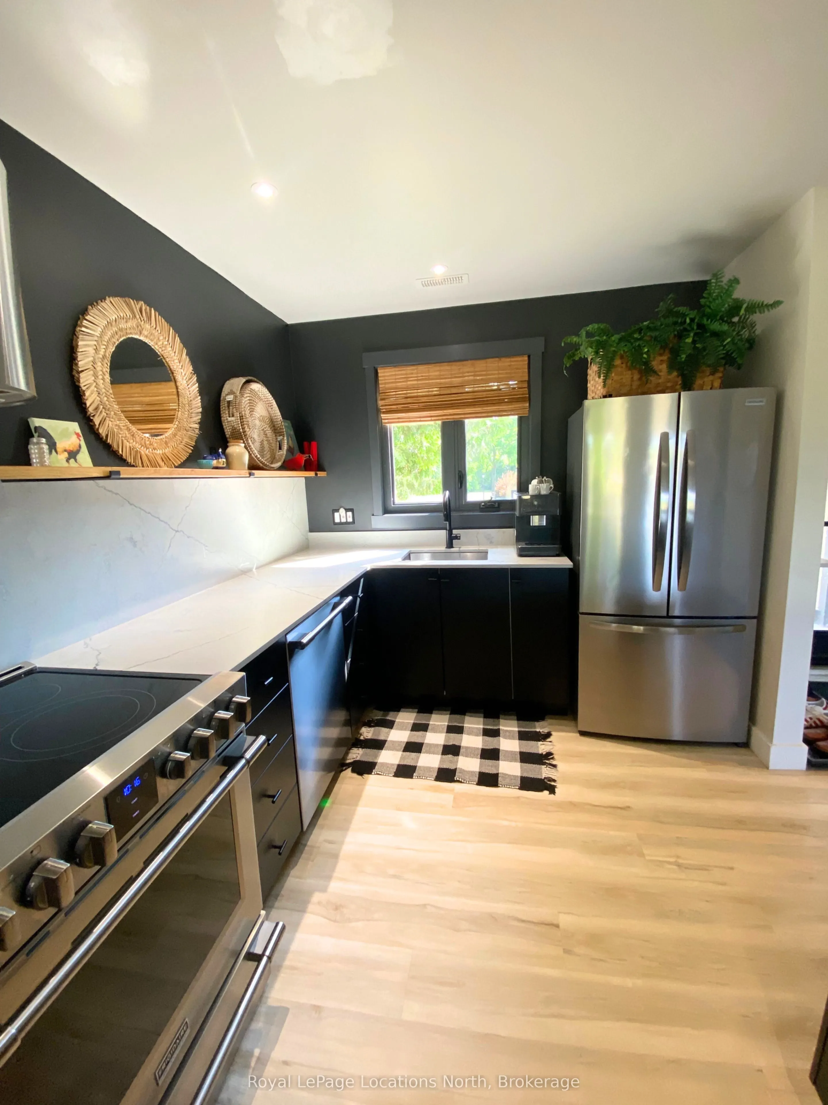 152 Escarpment Crescent, #12