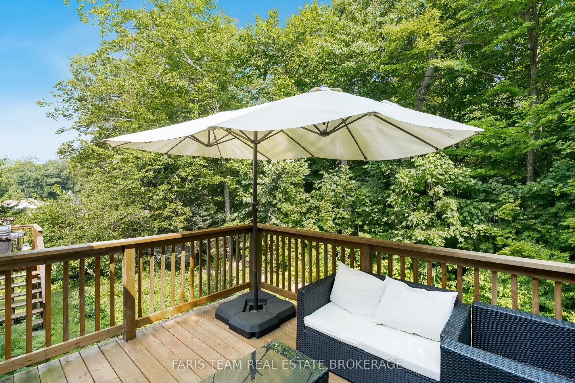 20 Glen Cedar Drive