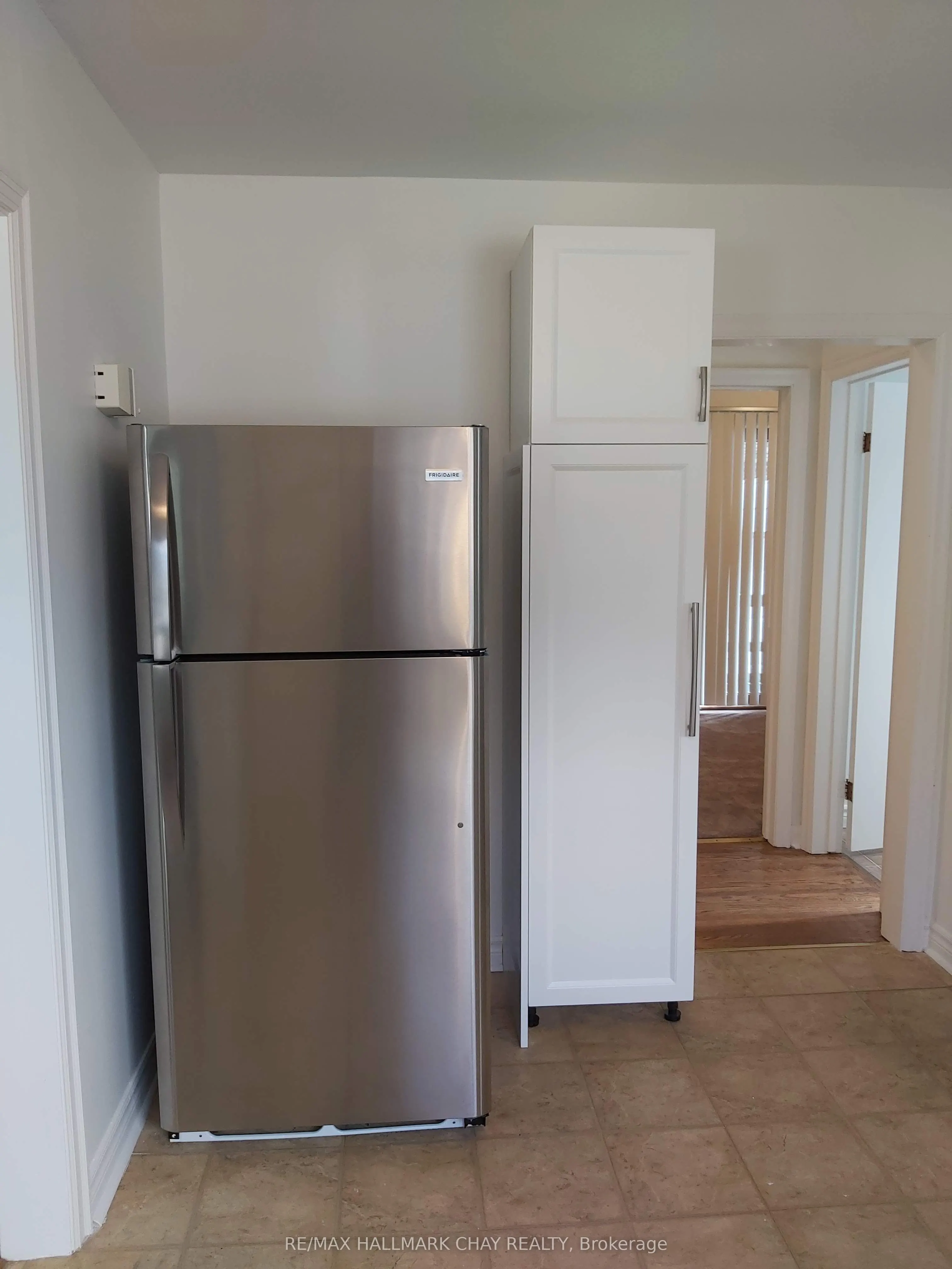 17 Gunn Street, #main floor