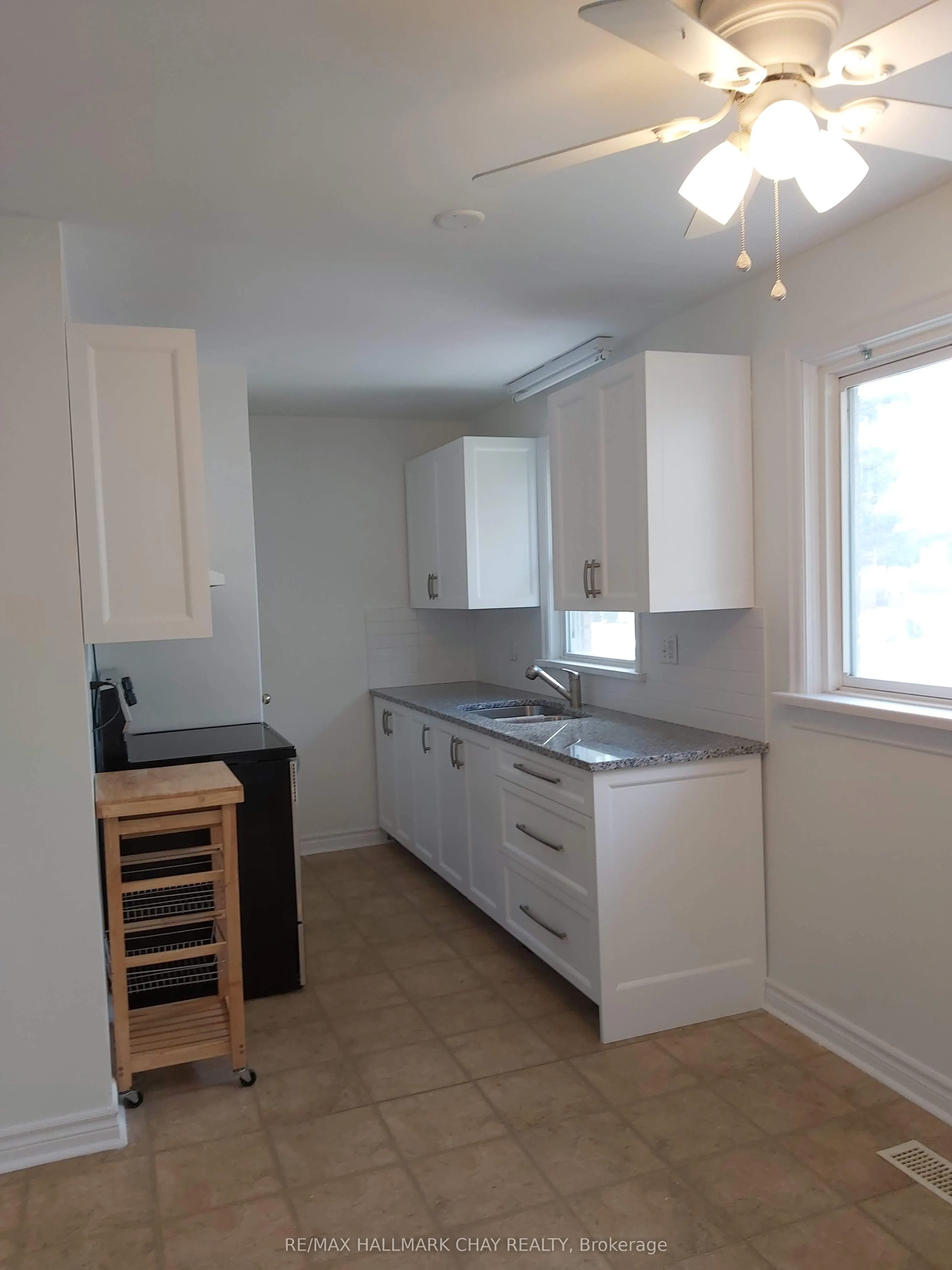 17 Gunn Street, #main floor