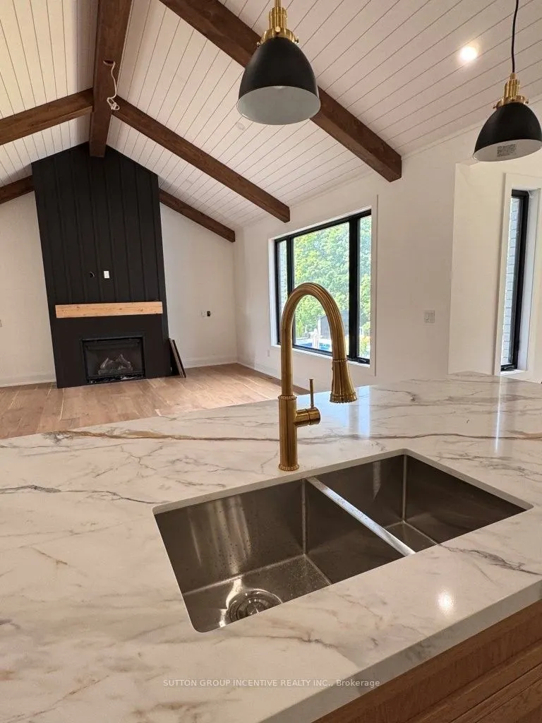 5 Jean Miller Court