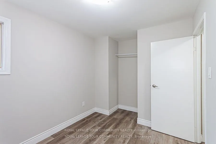 21 Ashdale Court