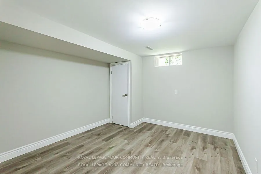 21 Ashdale Court