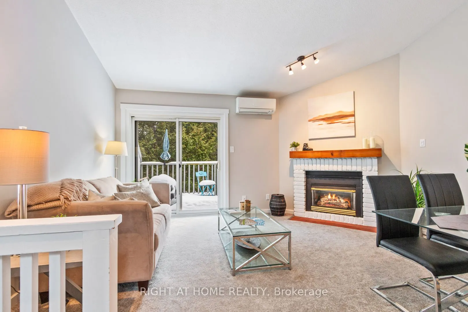 #403 - 12 Dawson Drive, #403
