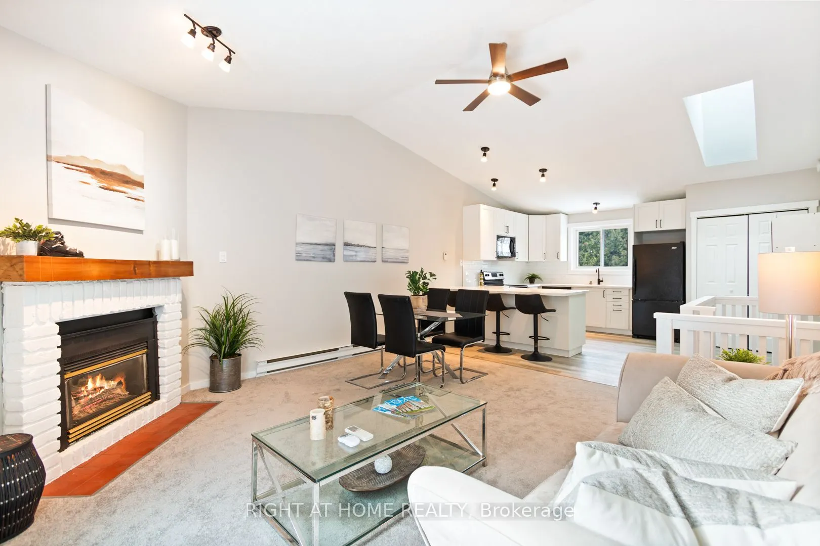#403 - 12 Dawson Drive, #403