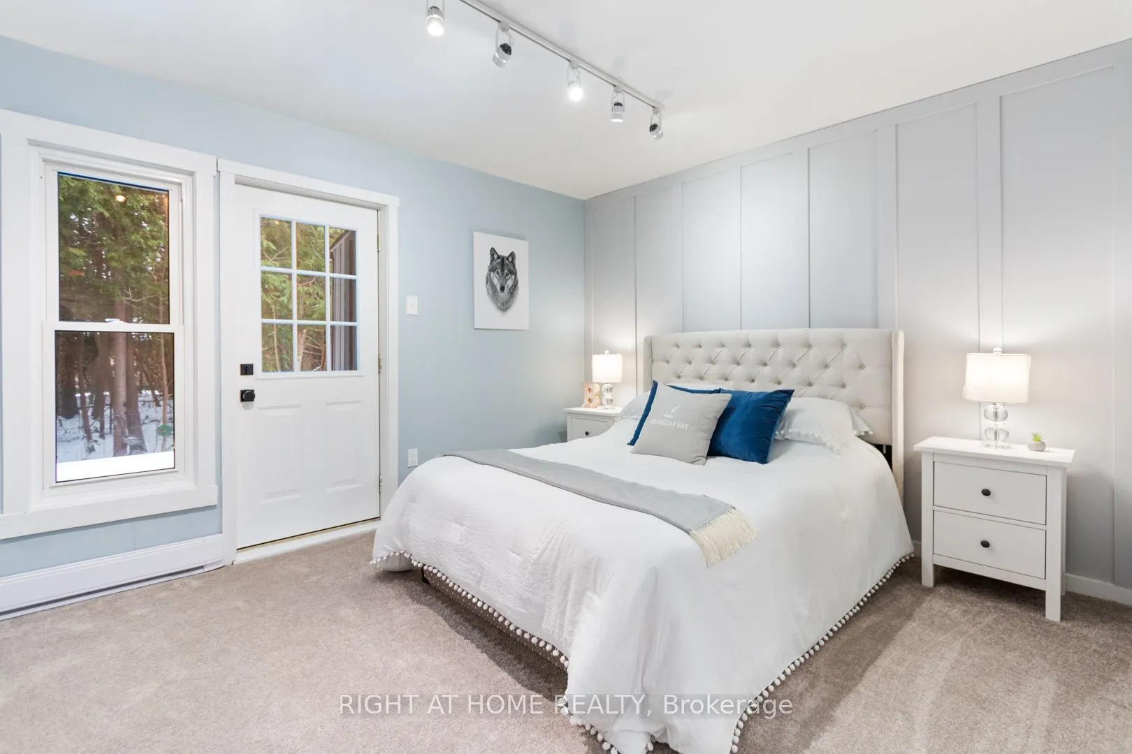 #403 - 12 Dawson Drive, #403