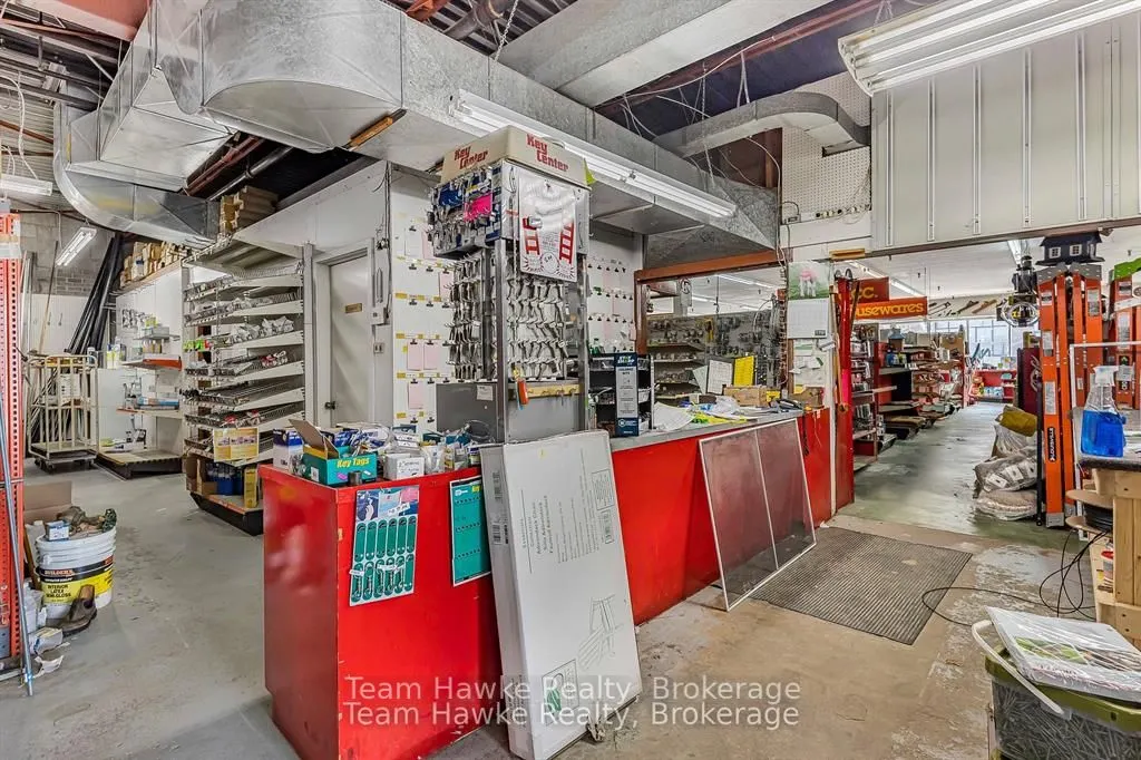 526 DOMINION Avenue