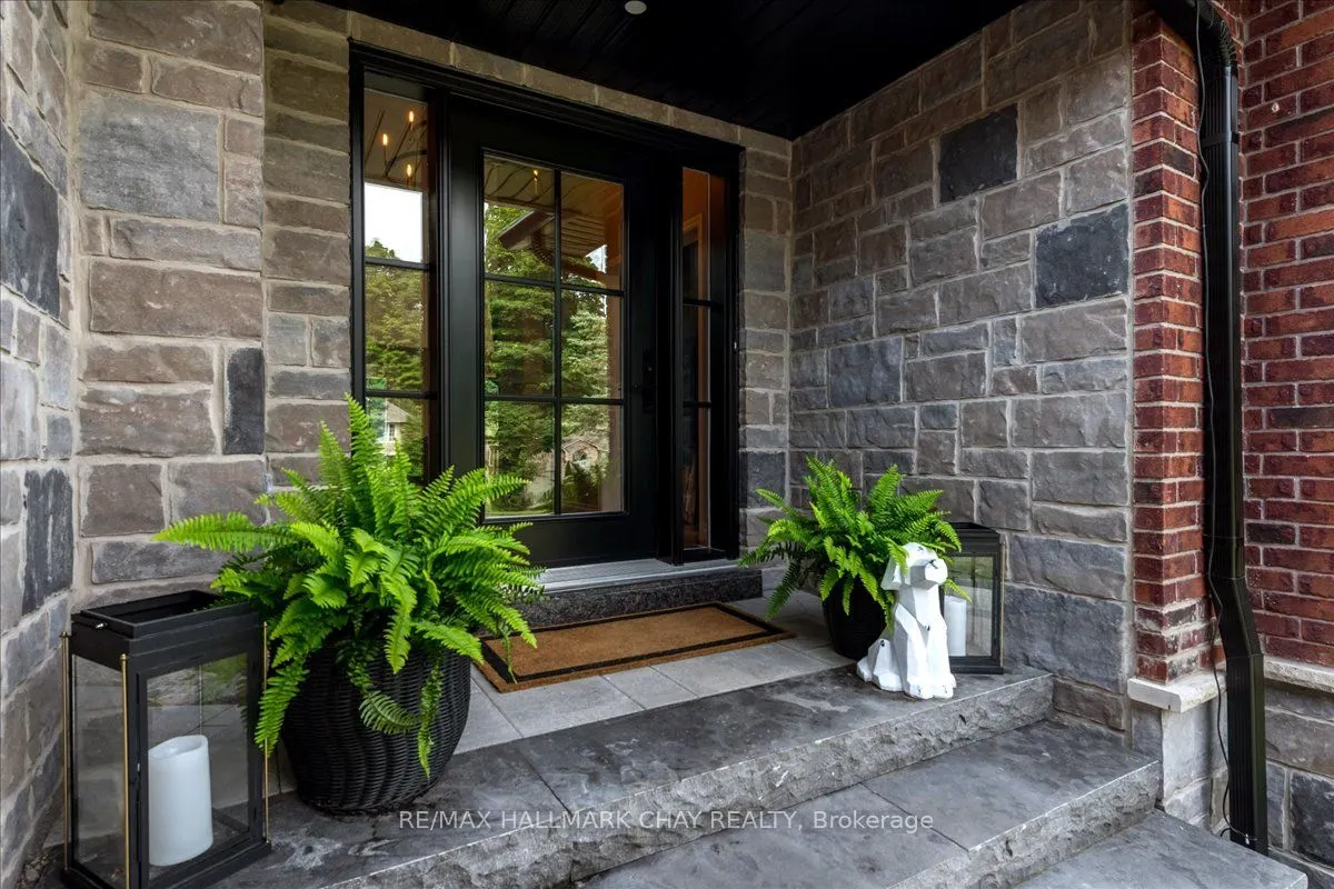32 Forest Hill Drive