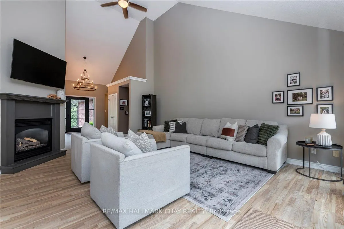 32 Forest Hill Drive