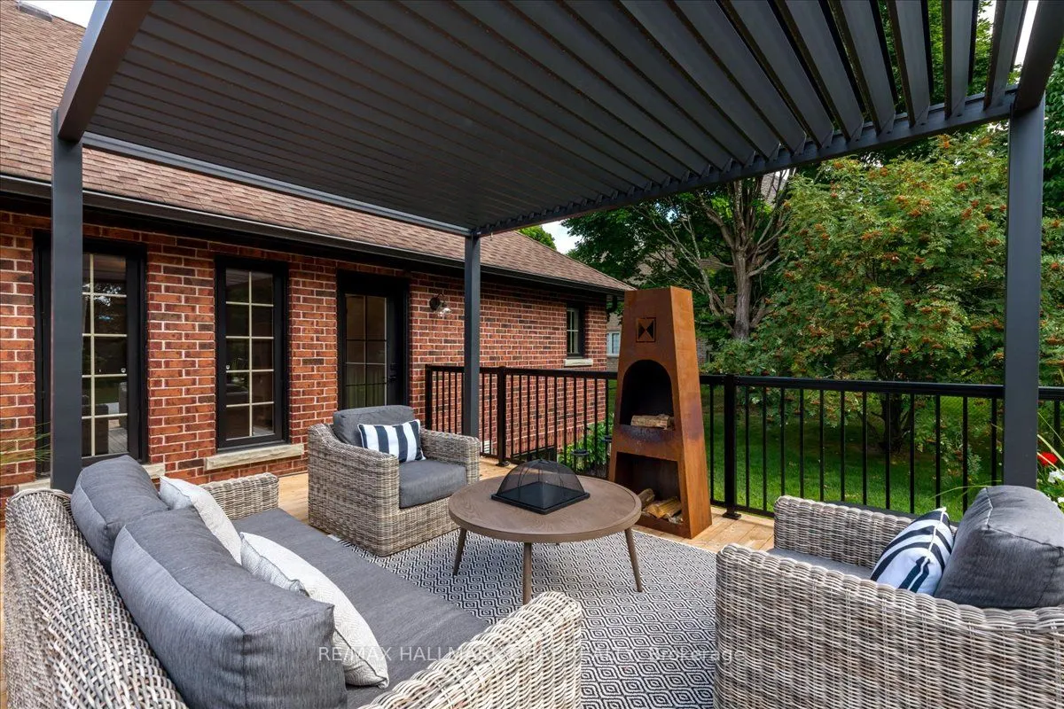 32 Forest Hill Drive