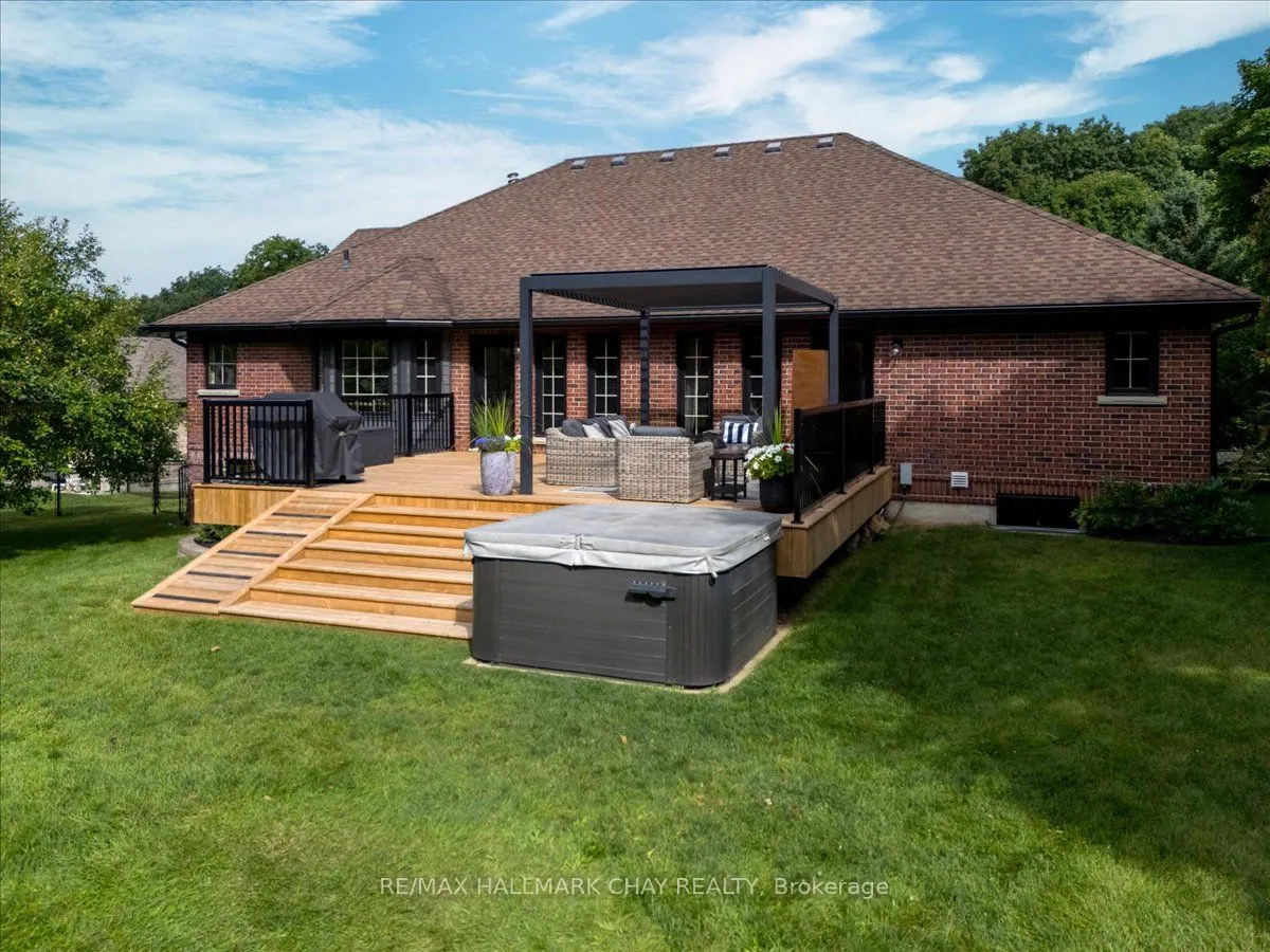 32 Forest Hill Drive