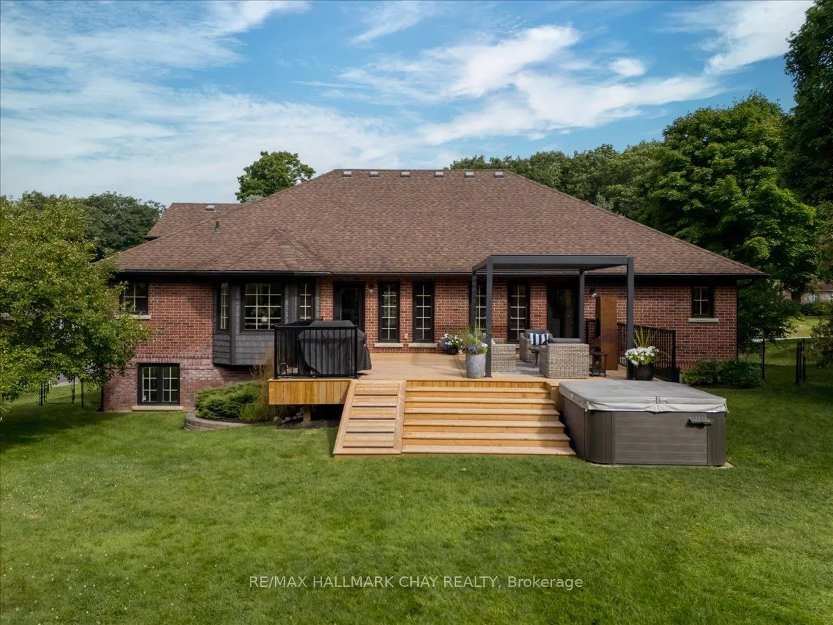 32 Forest Hill Drive