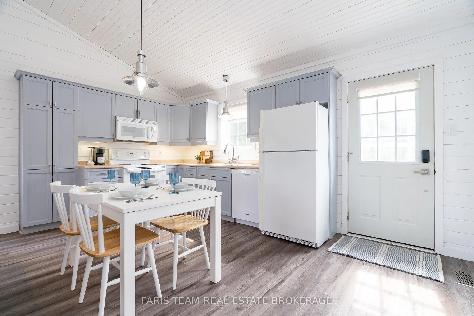 32 Algonquin Trail