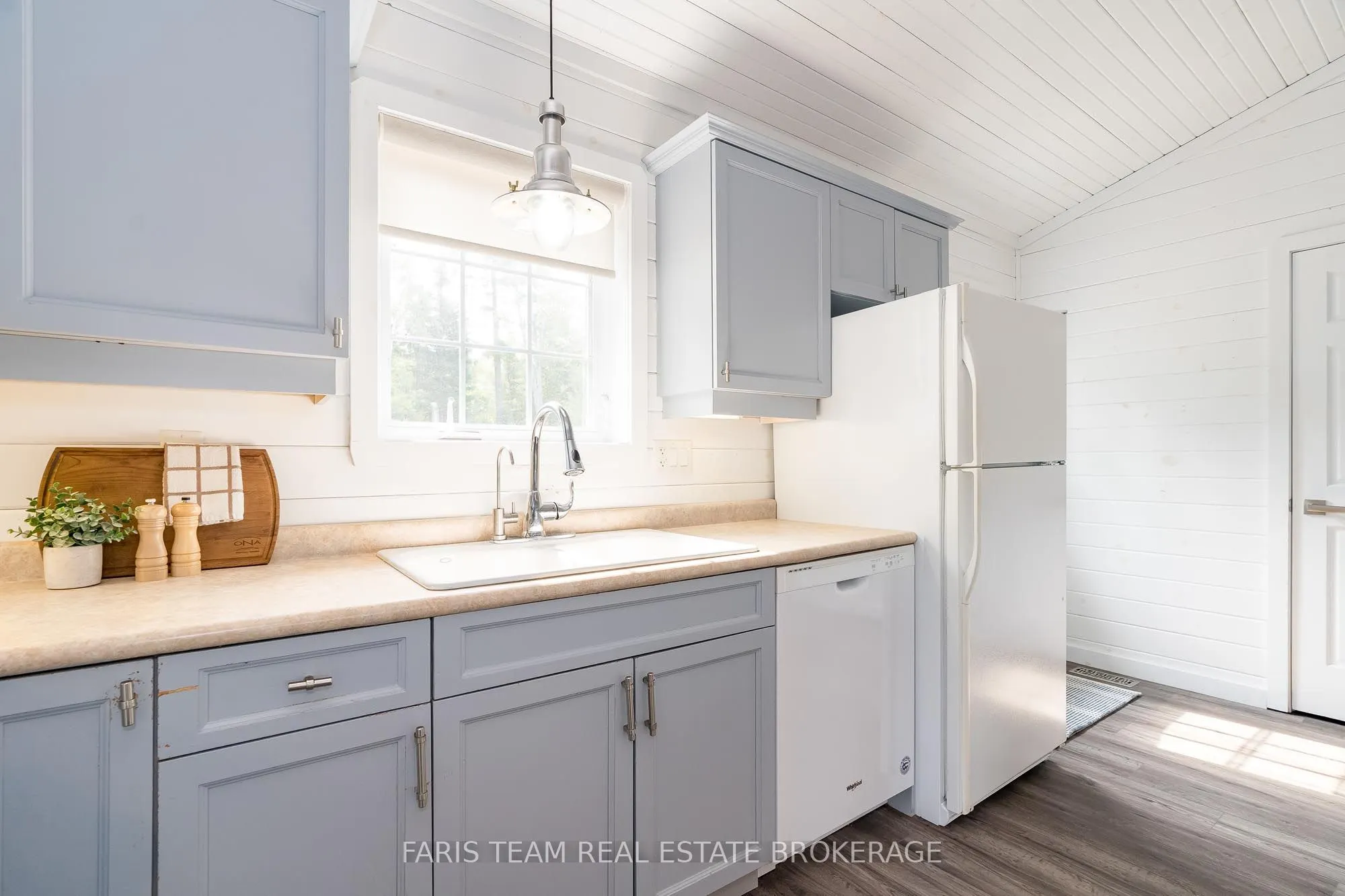 32 Algonquin Trail