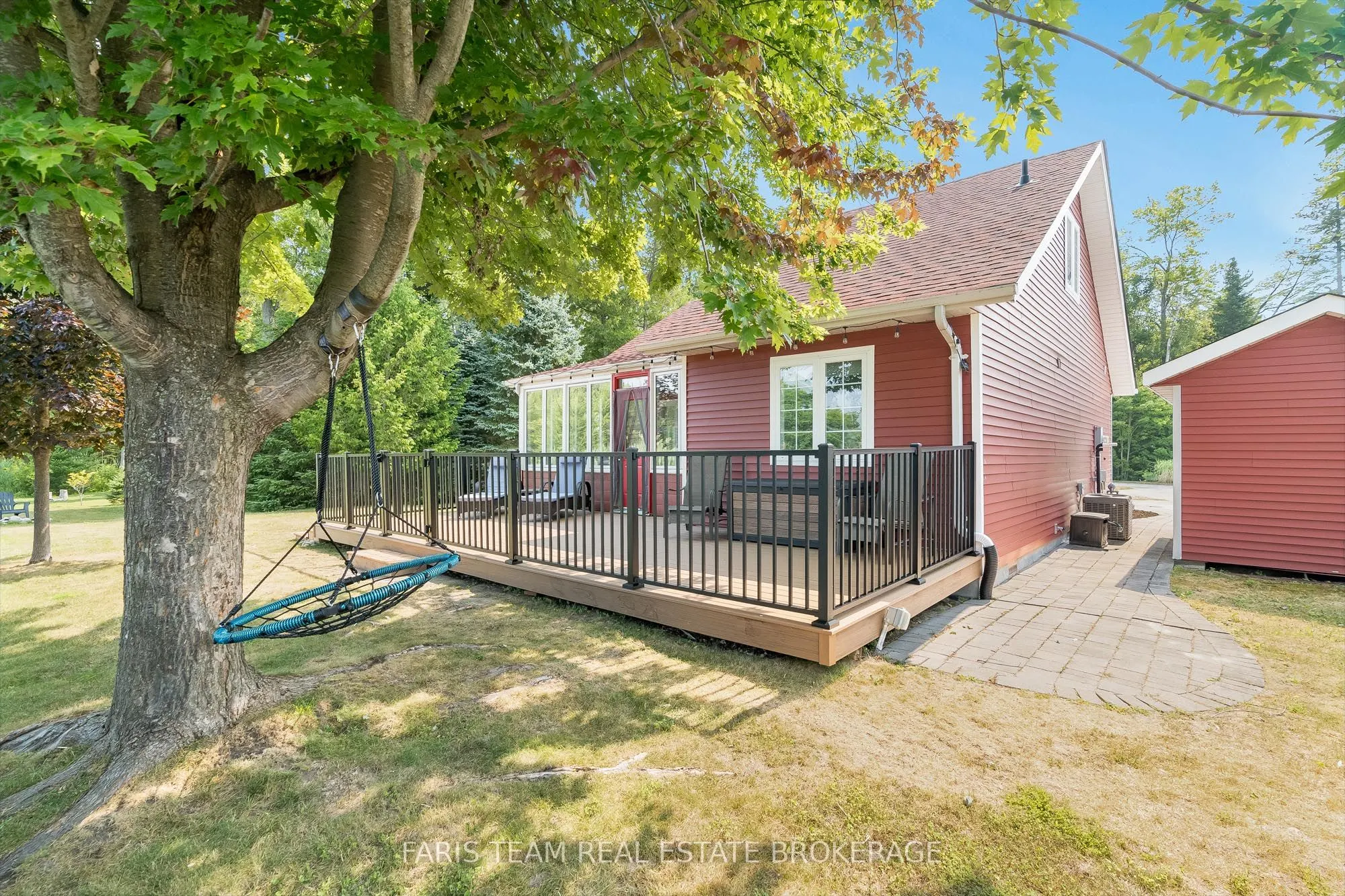 32 Algonquin Trail