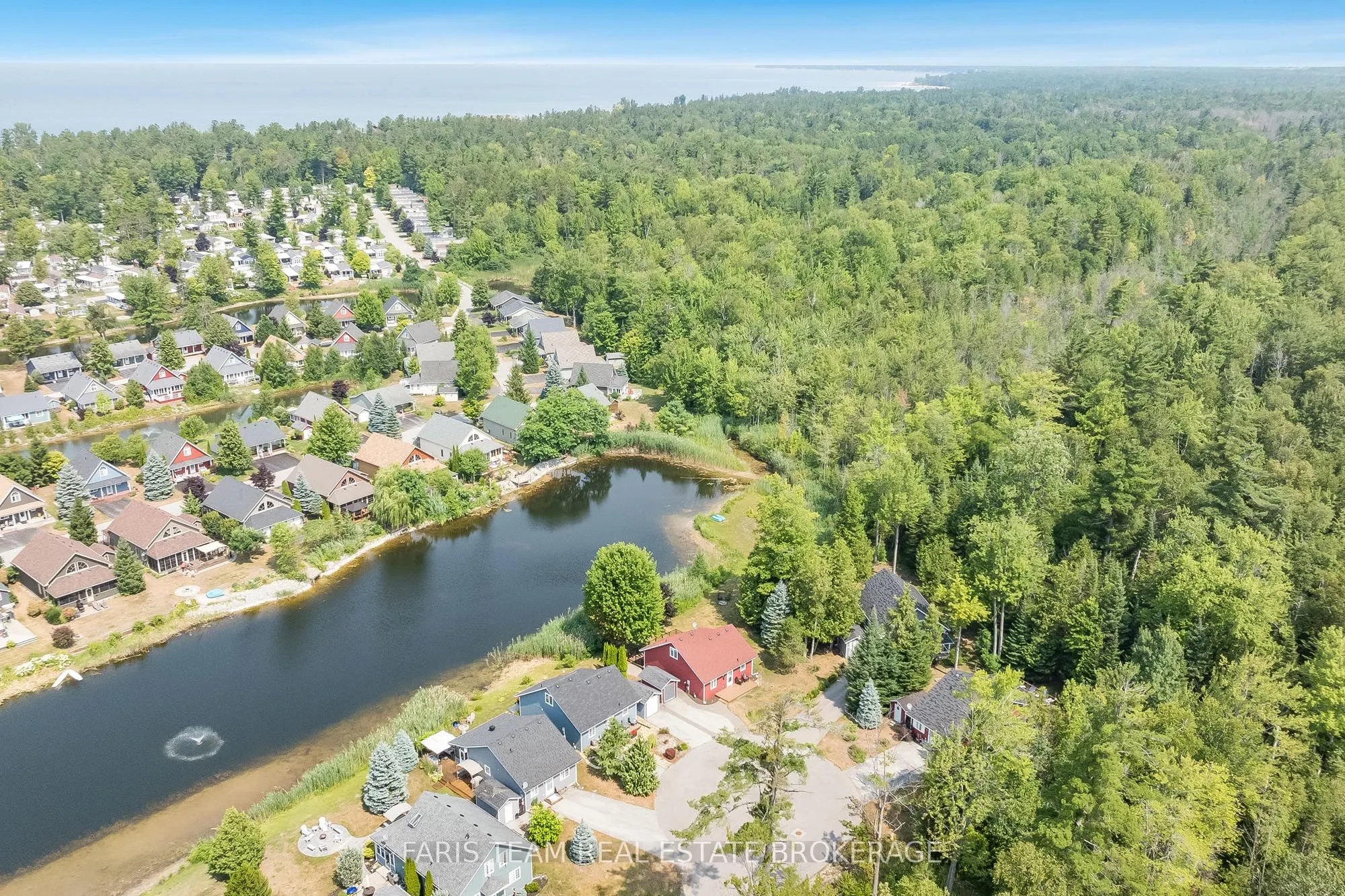 32 Algonquin Trail