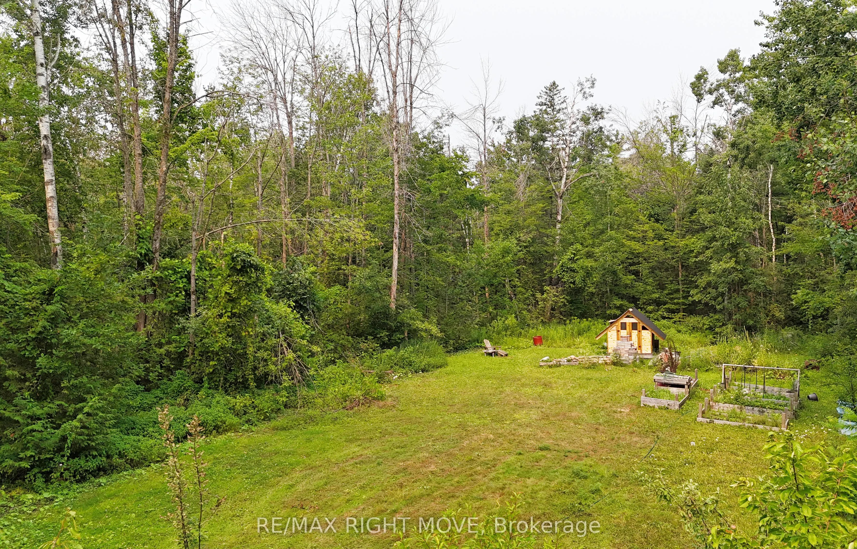 1466 Cunningham Crescent