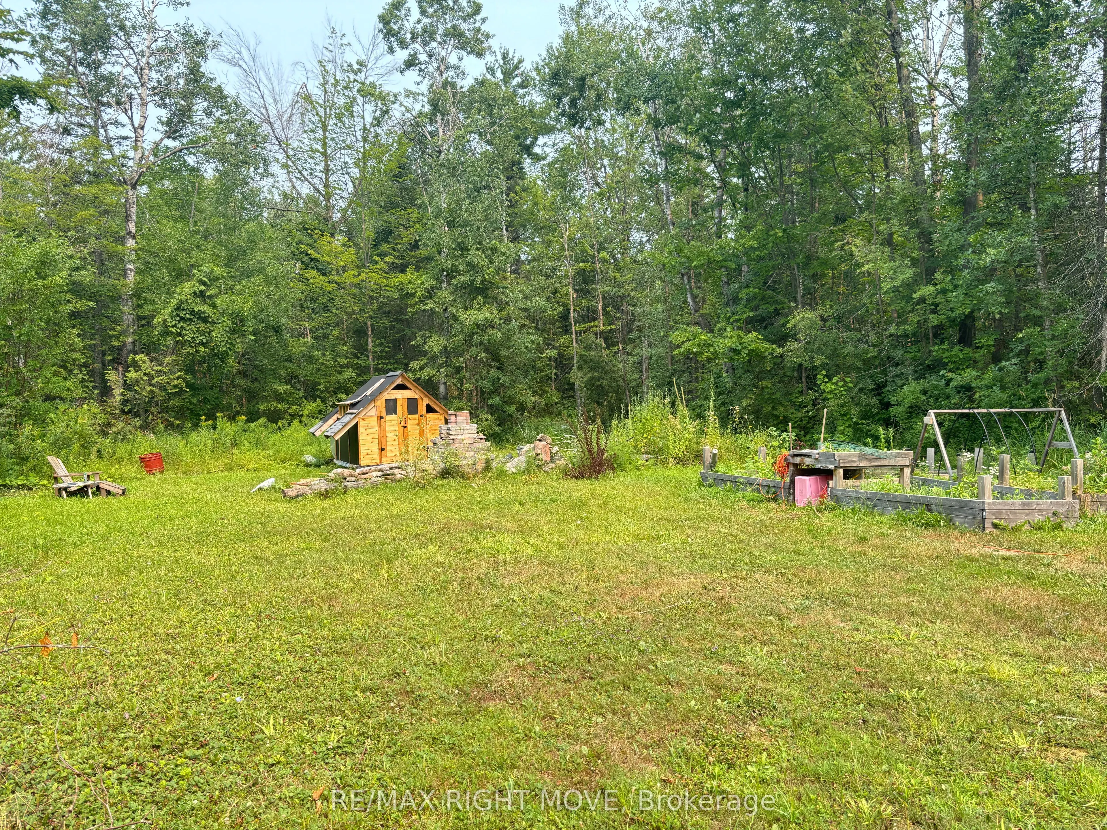 1466 Cunningham Crescent