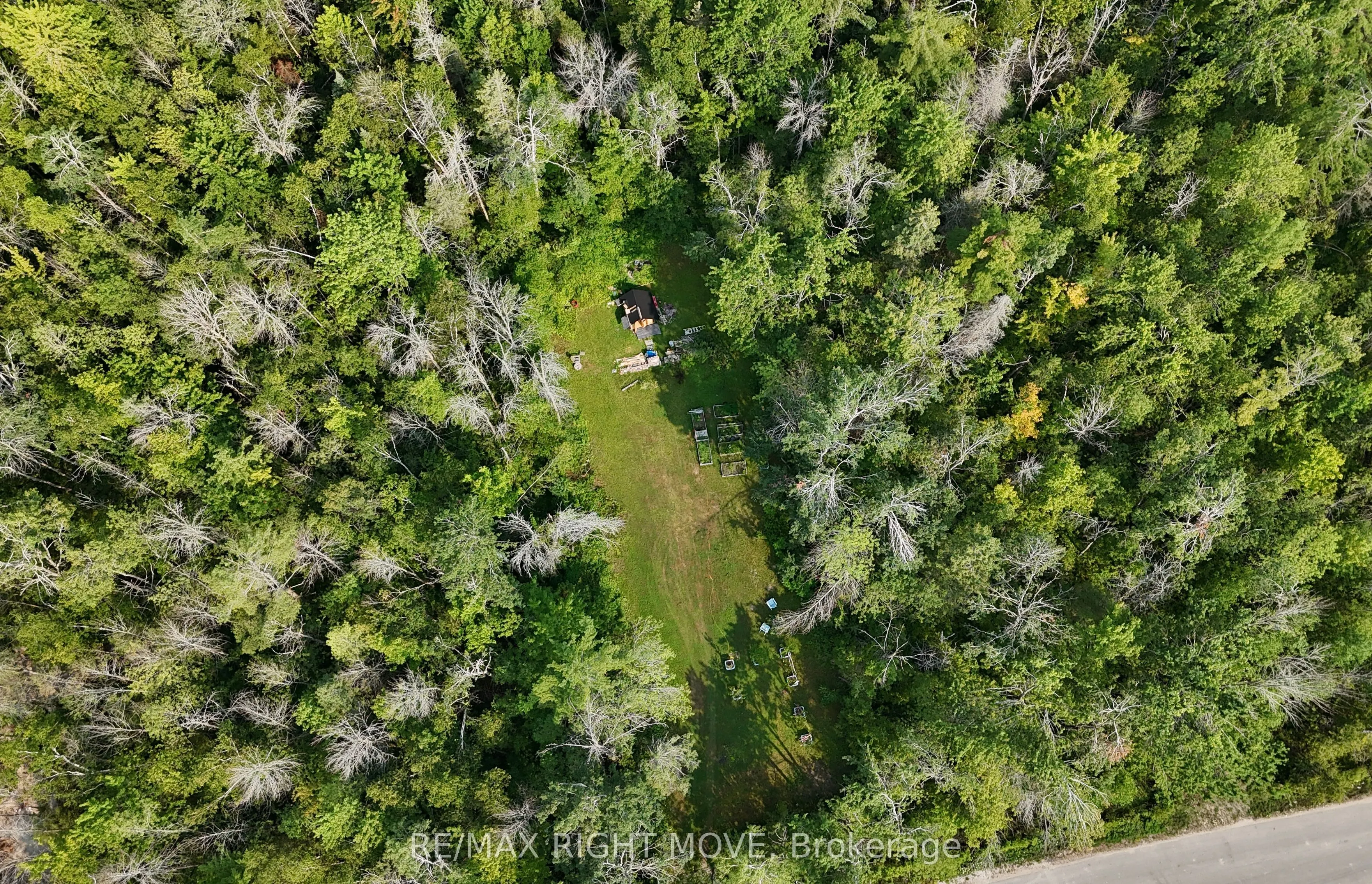 1466 Cunningham Crescent