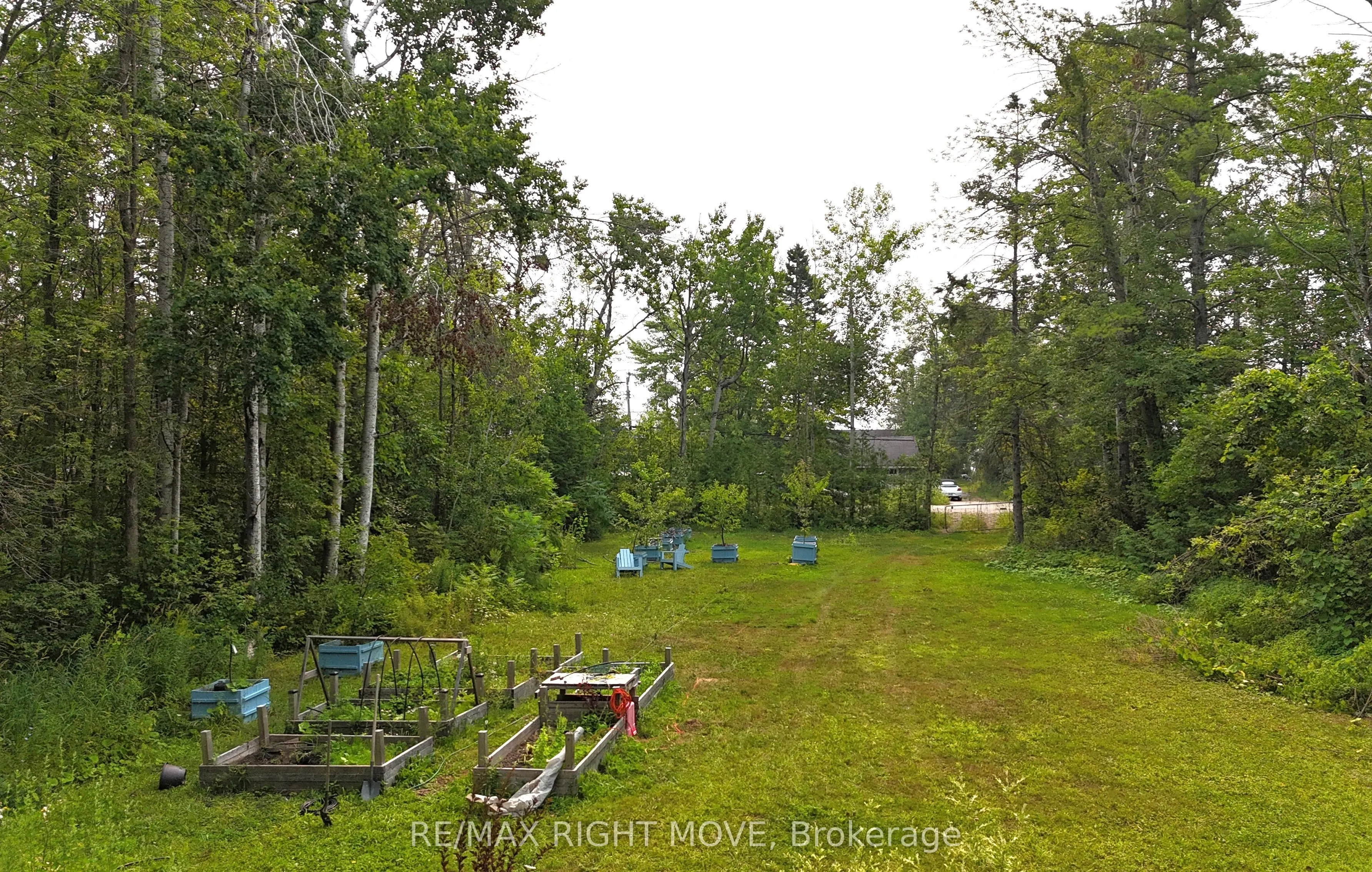 1466 Cunningham Crescent