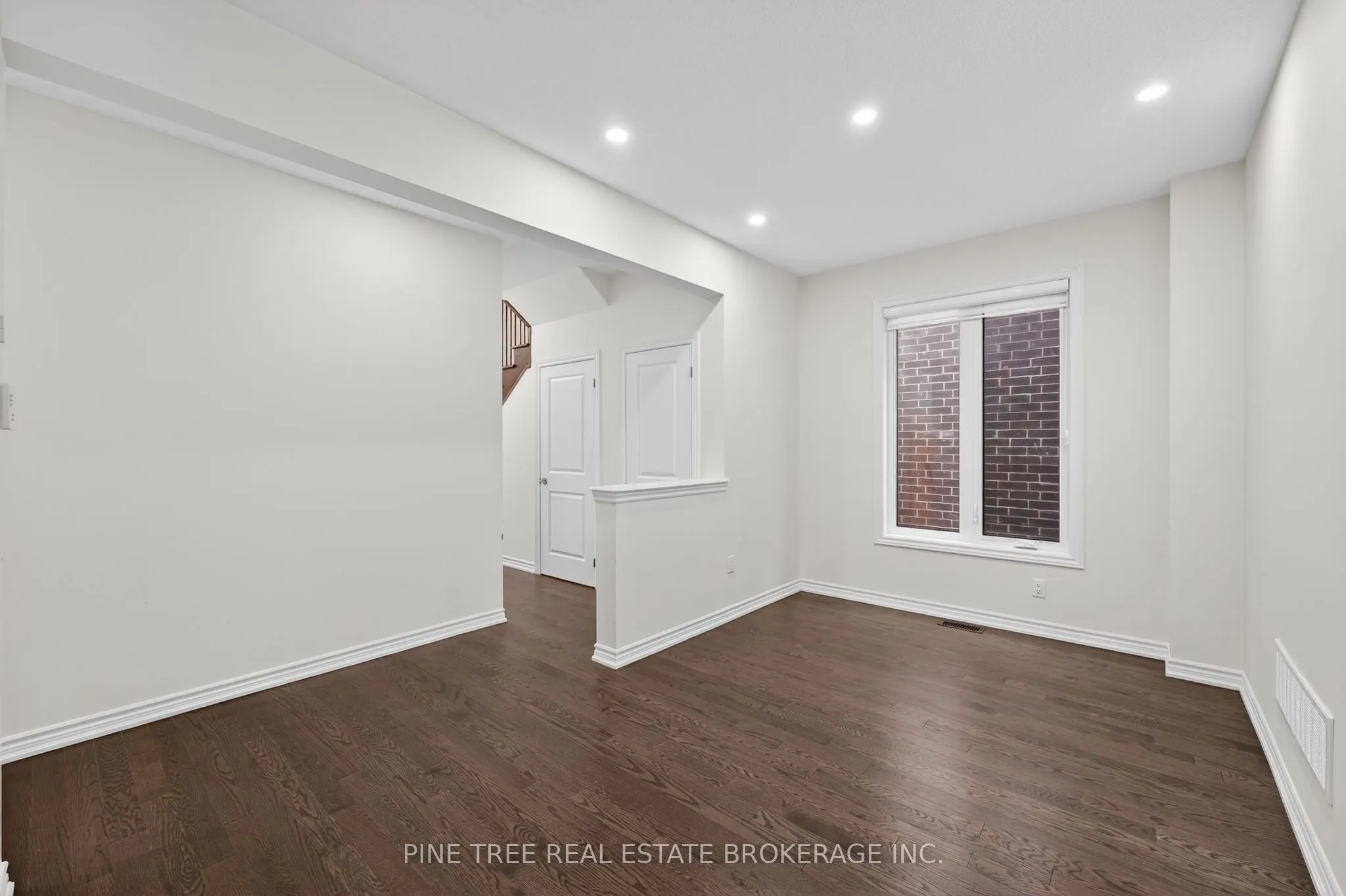 11 Phoenix Boulevard
