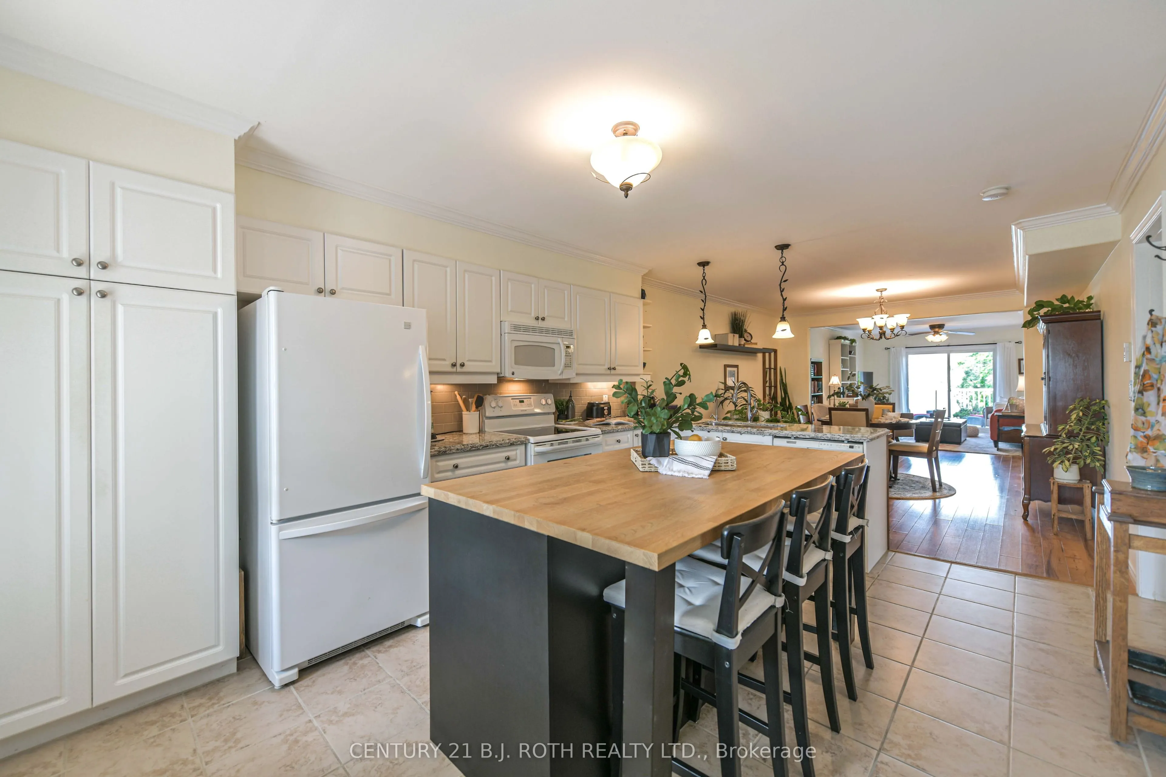 43 Creighton Street, #204