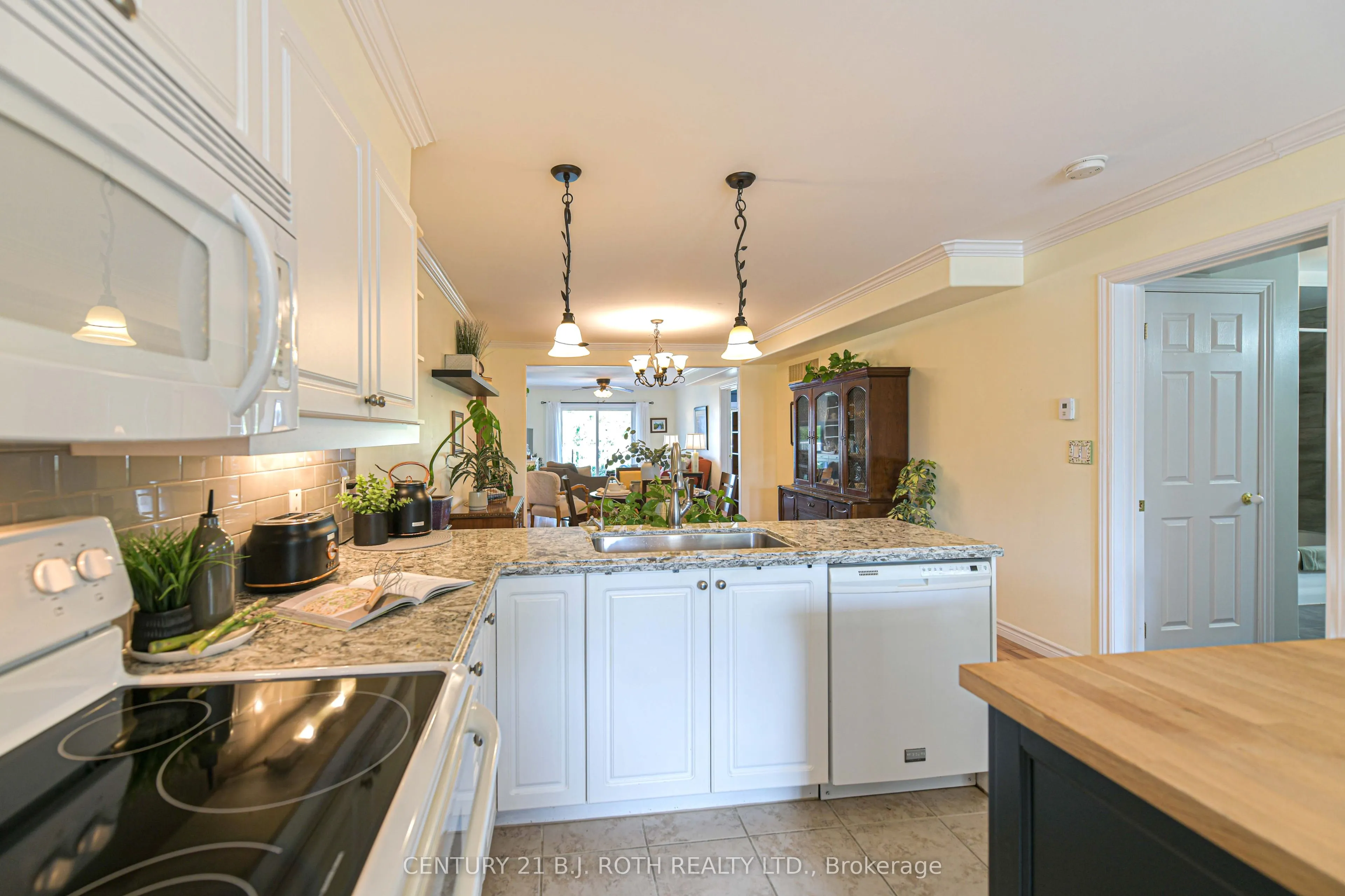 43 Creighton Street, #204
