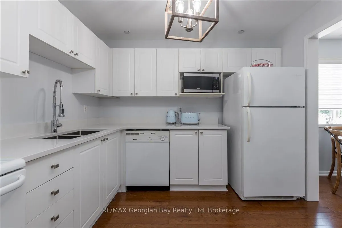 4 Beck Boulevard, #201