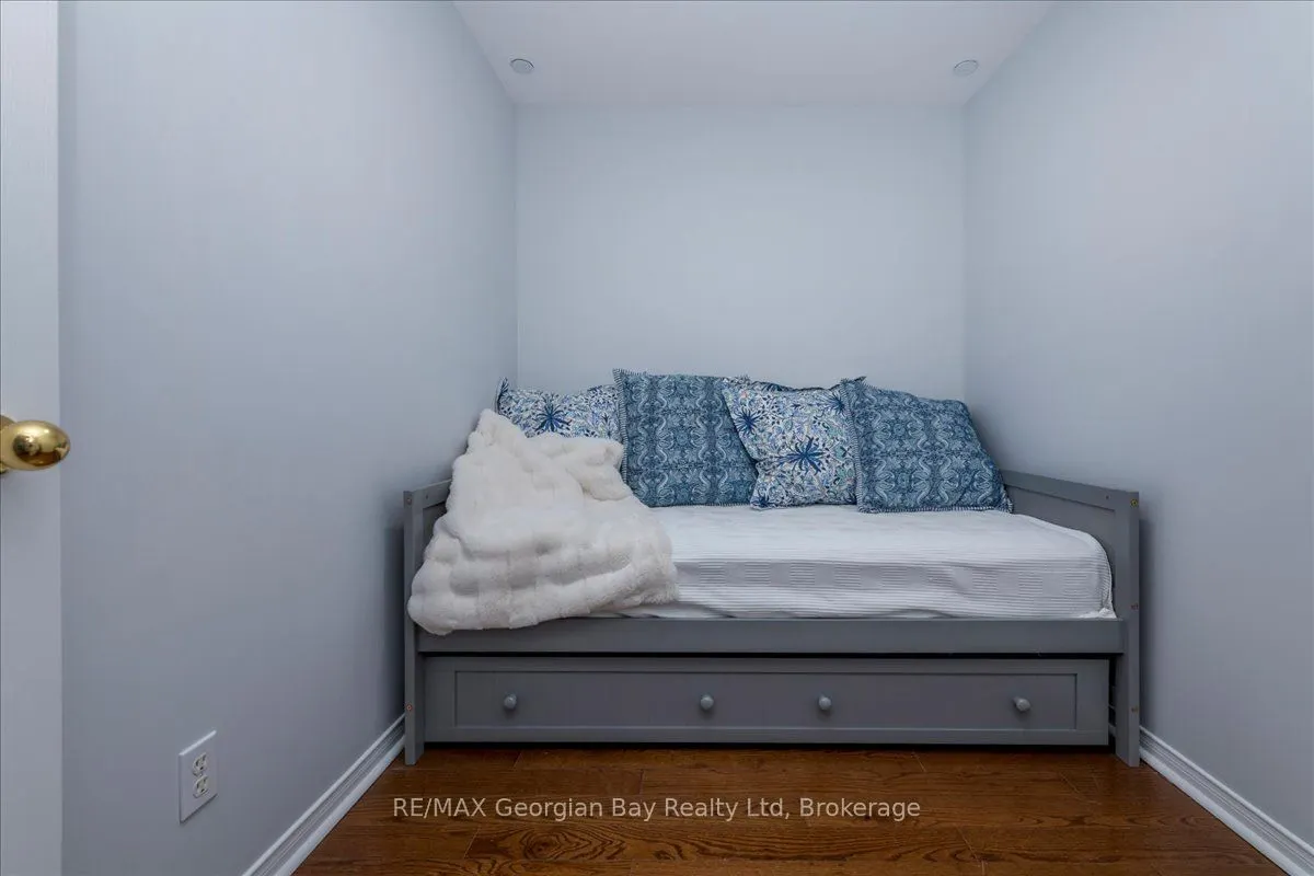 4 Beck Boulevard, #201
