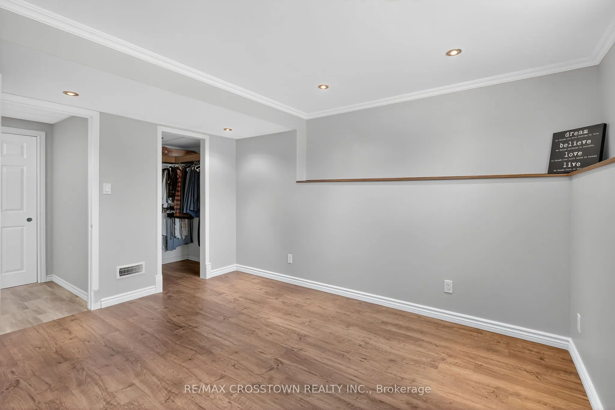 2 BIRCHMOUNT Circle