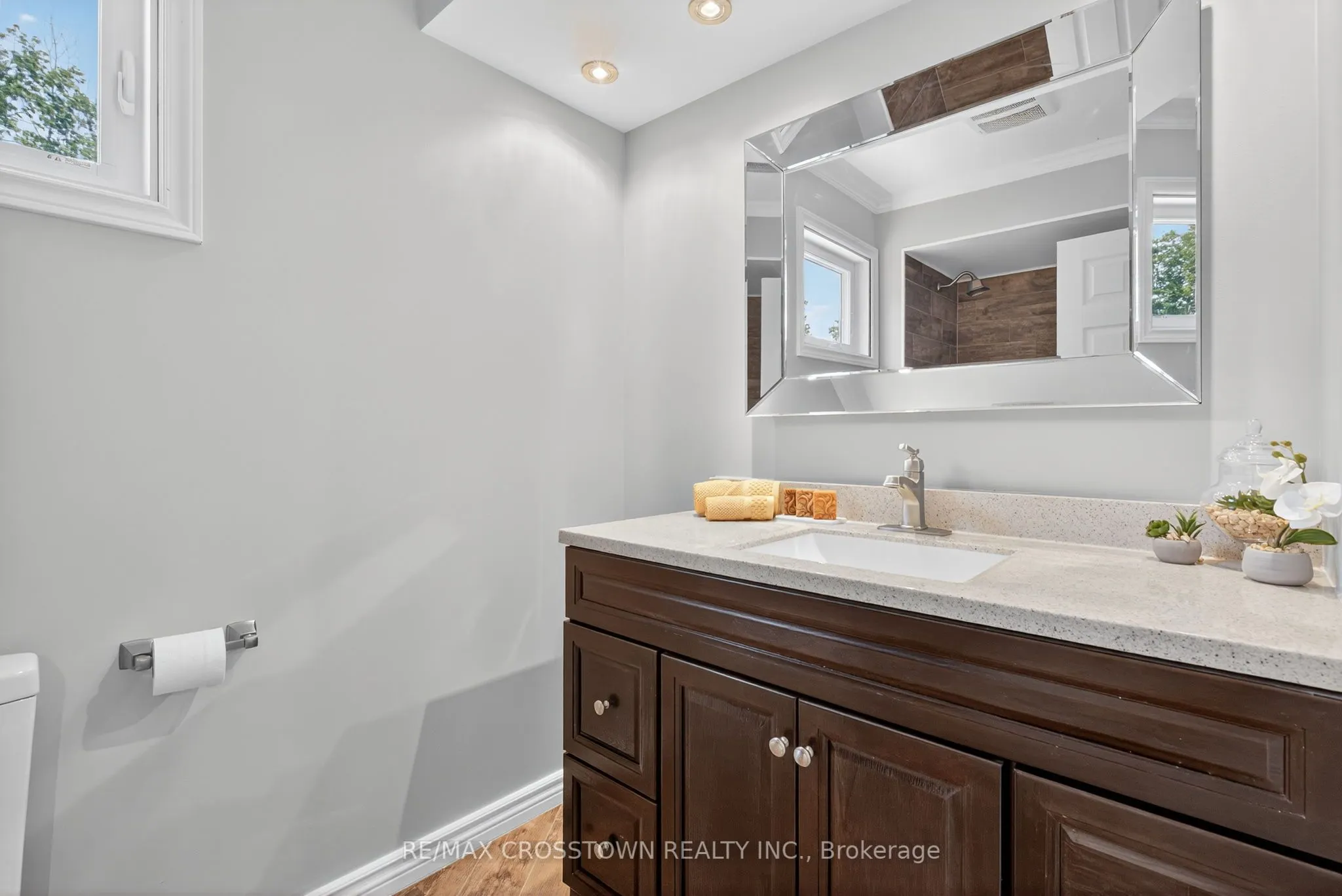 2 BIRCHMOUNT Circle