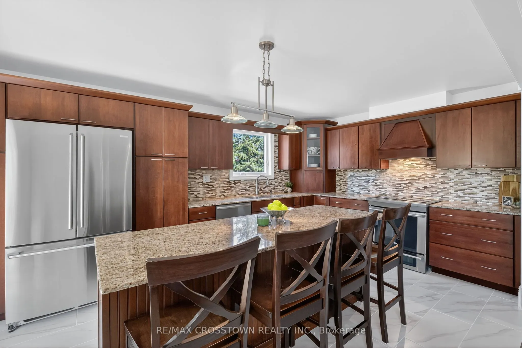 2 BIRCHMOUNT Circle