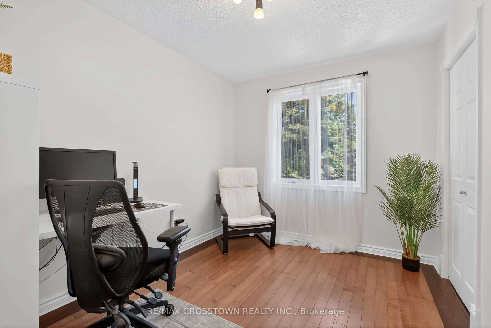 2 BIRCHMOUNT Circle