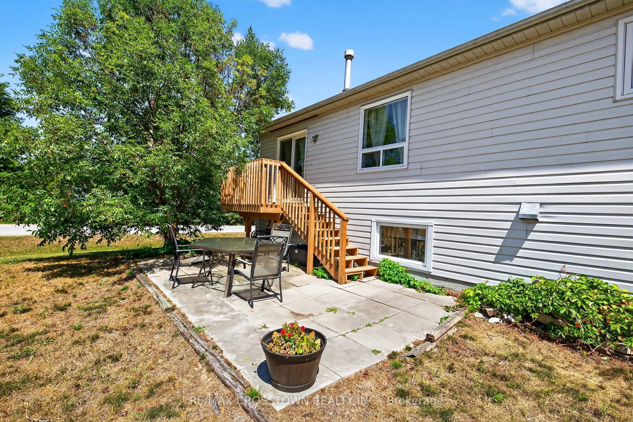 2 BIRCHMOUNT Circle