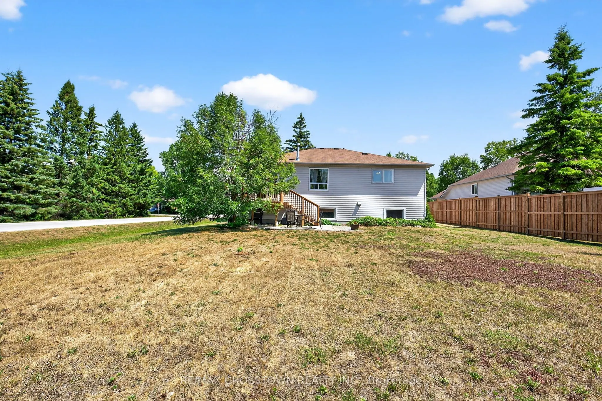 2 BIRCHMOUNT Circle