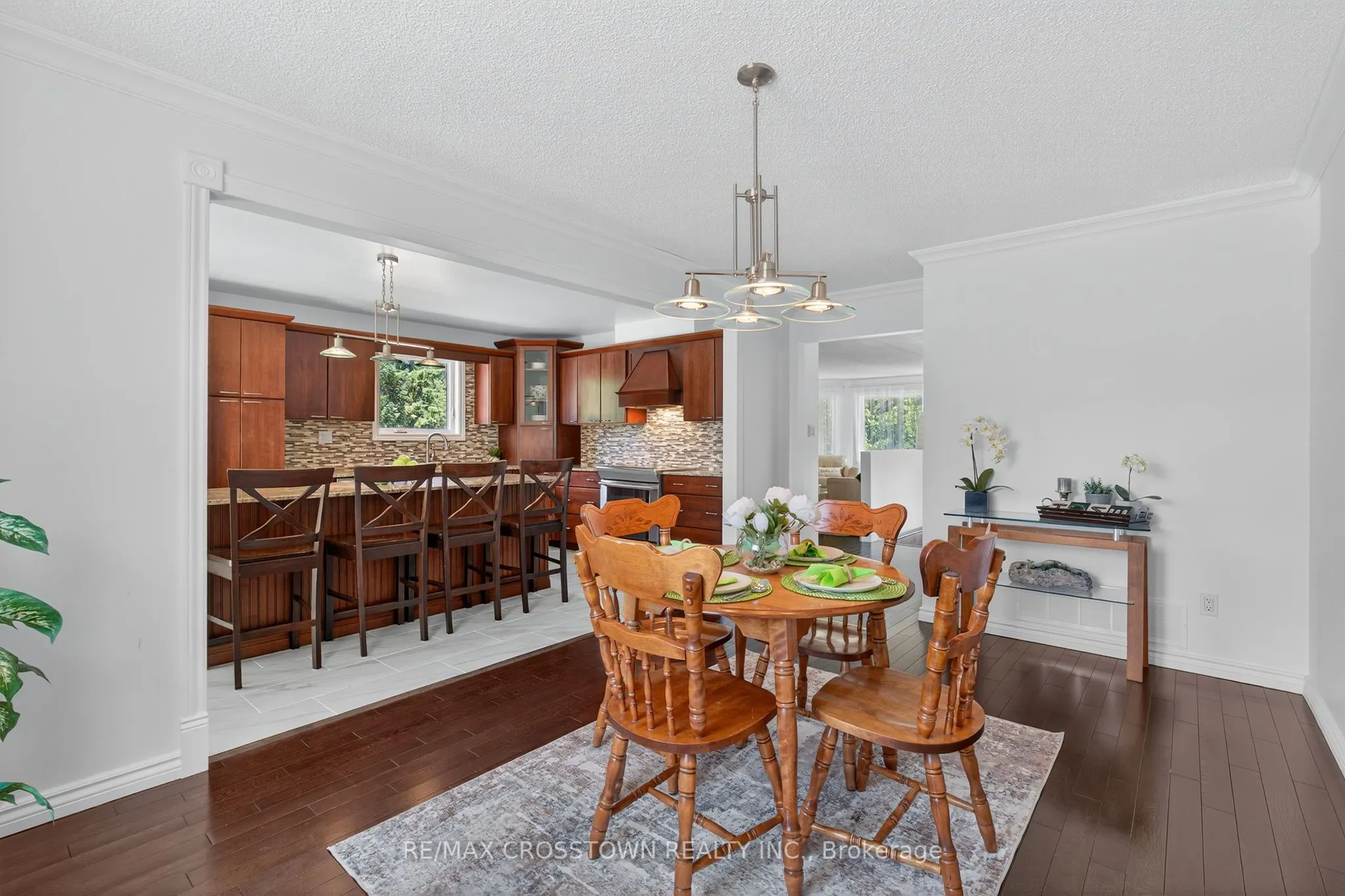 2 BIRCHMOUNT Circle