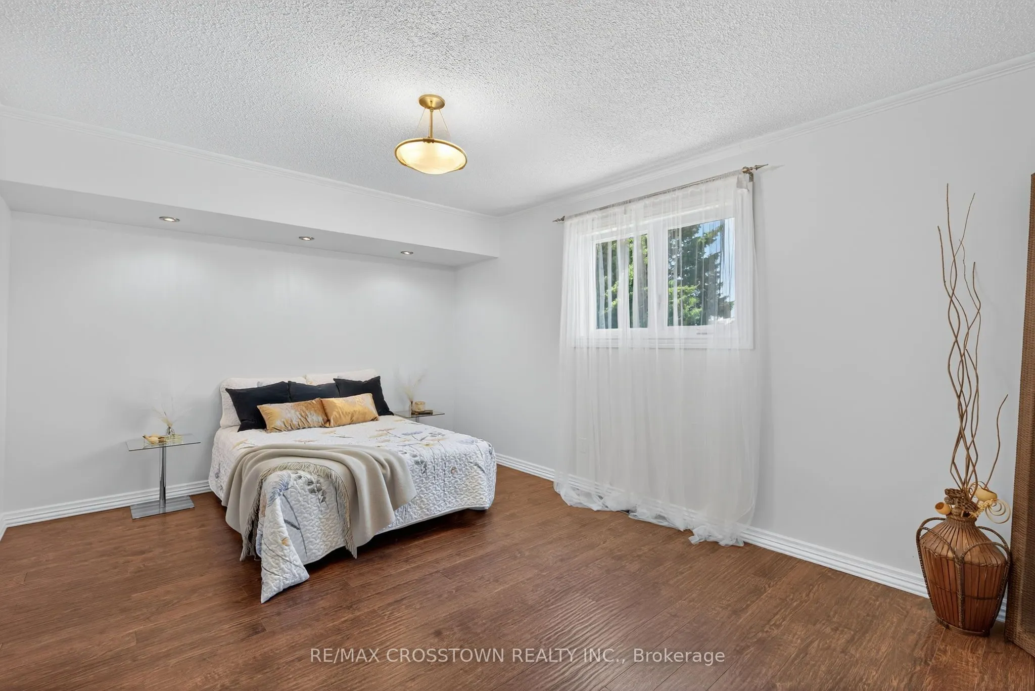 2 BIRCHMOUNT Circle