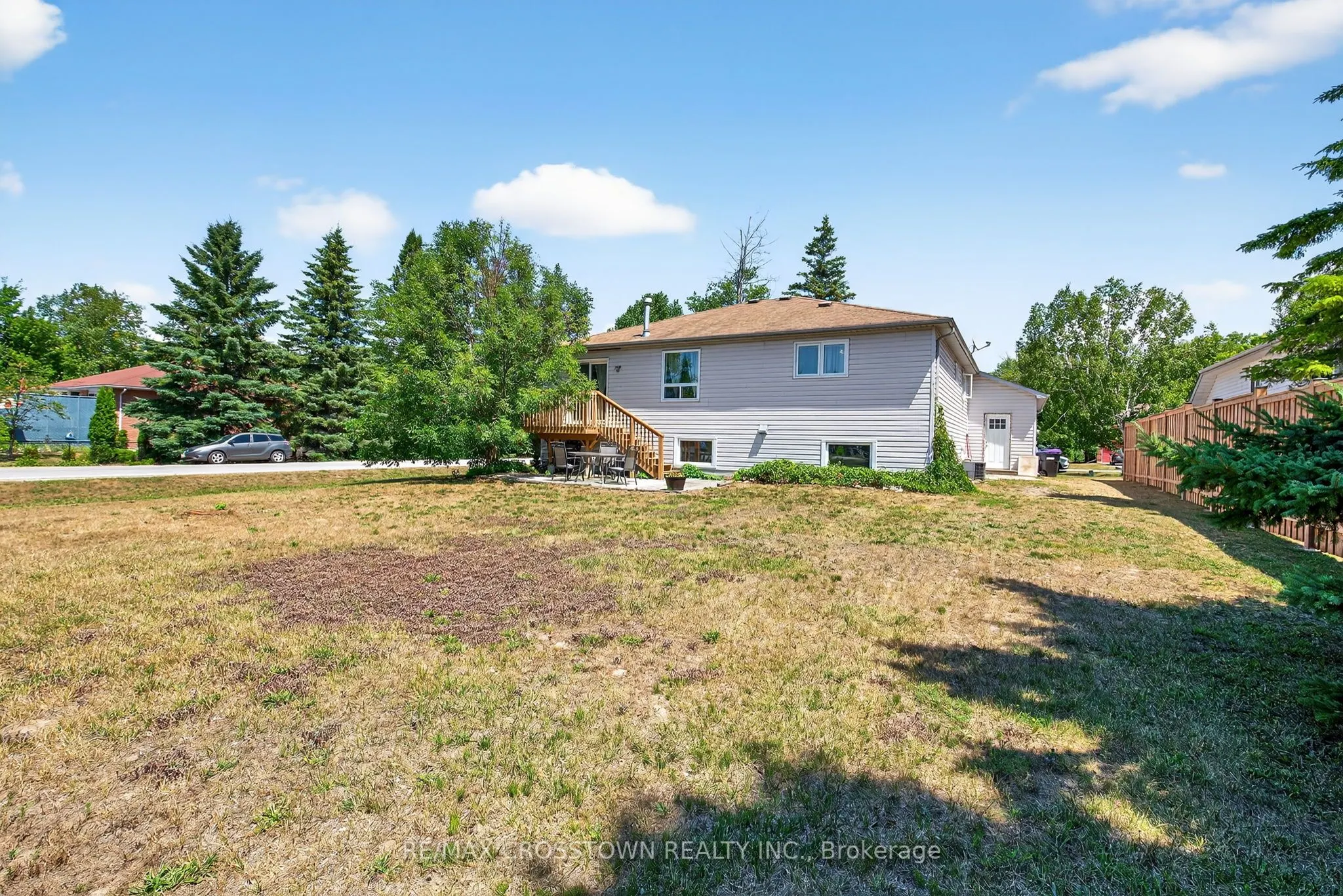 2 BIRCHMOUNT Circle