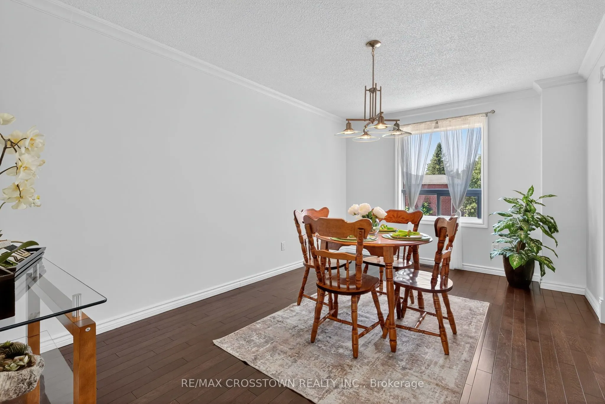 2 BIRCHMOUNT Circle