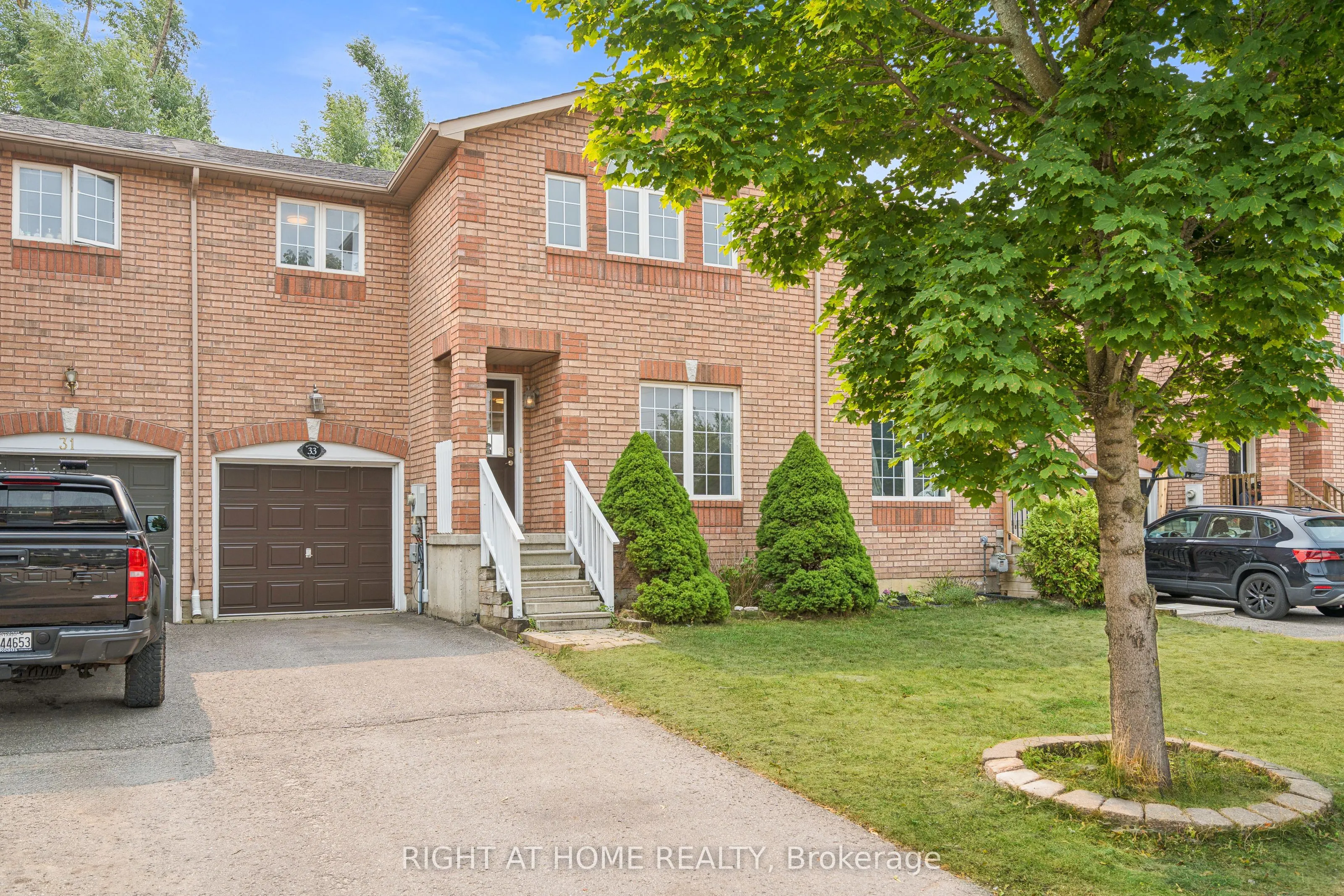 33 Mccausland Court