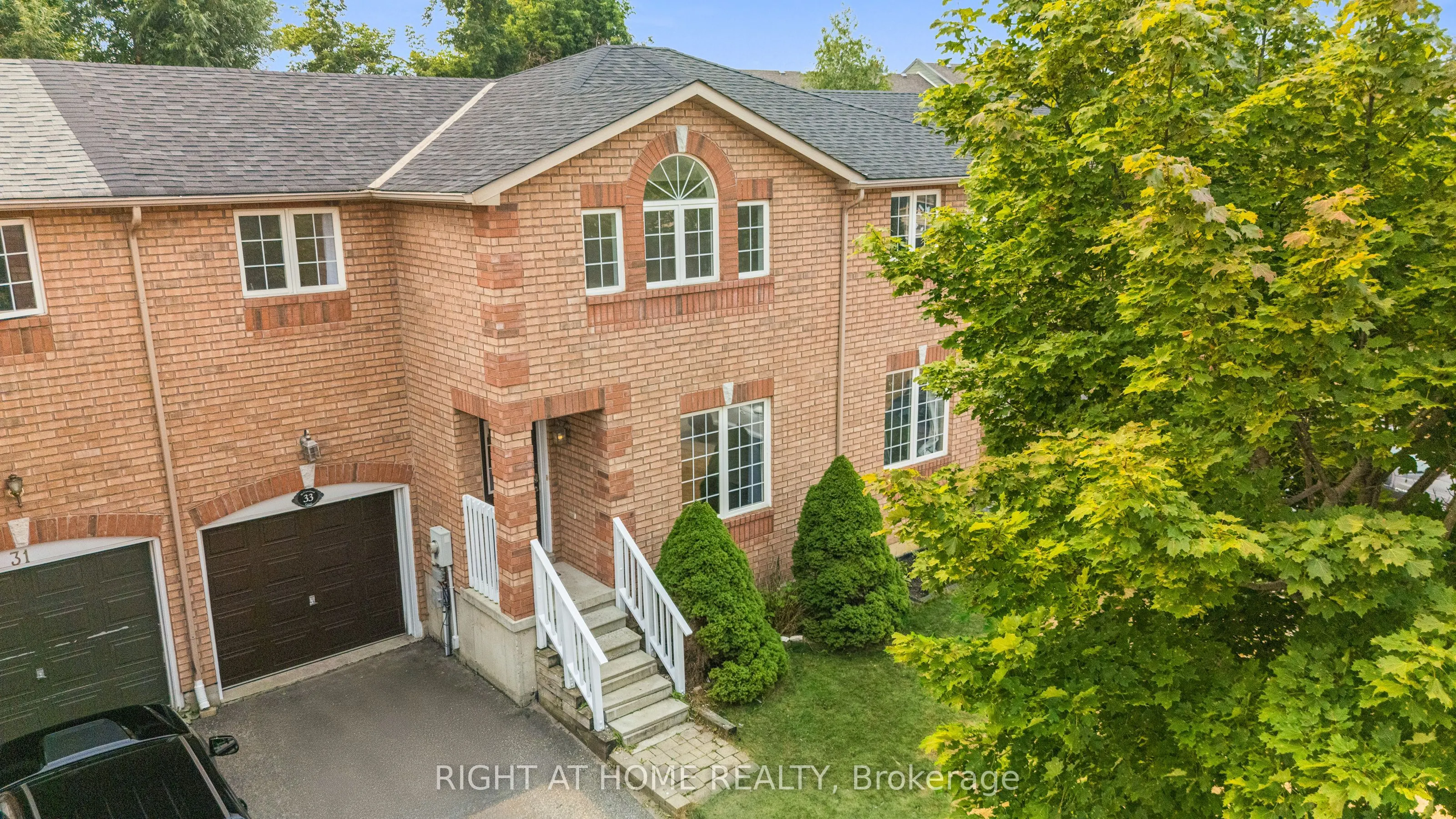 33 Mccausland Court