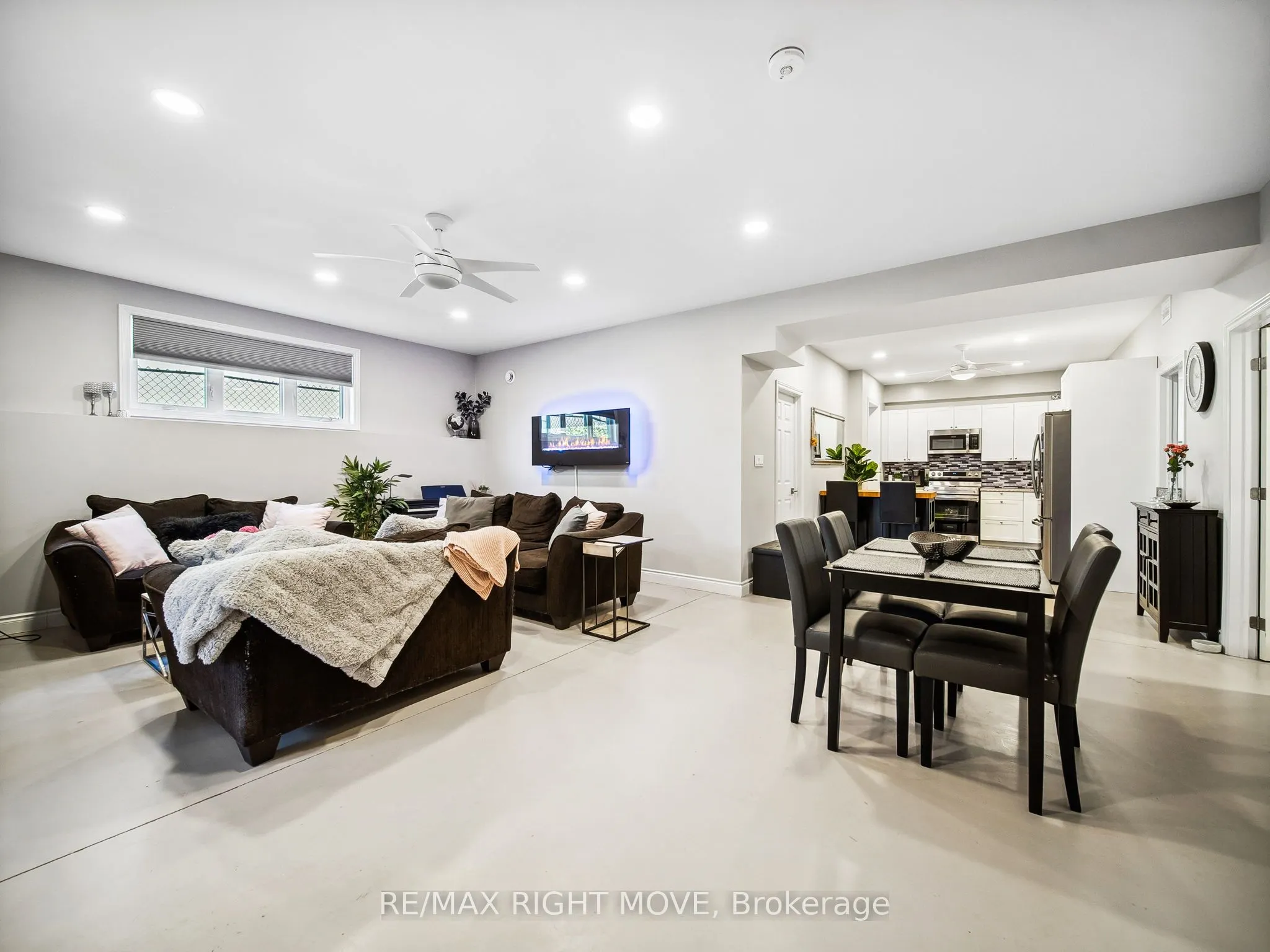 112B Creighton Street S, #2